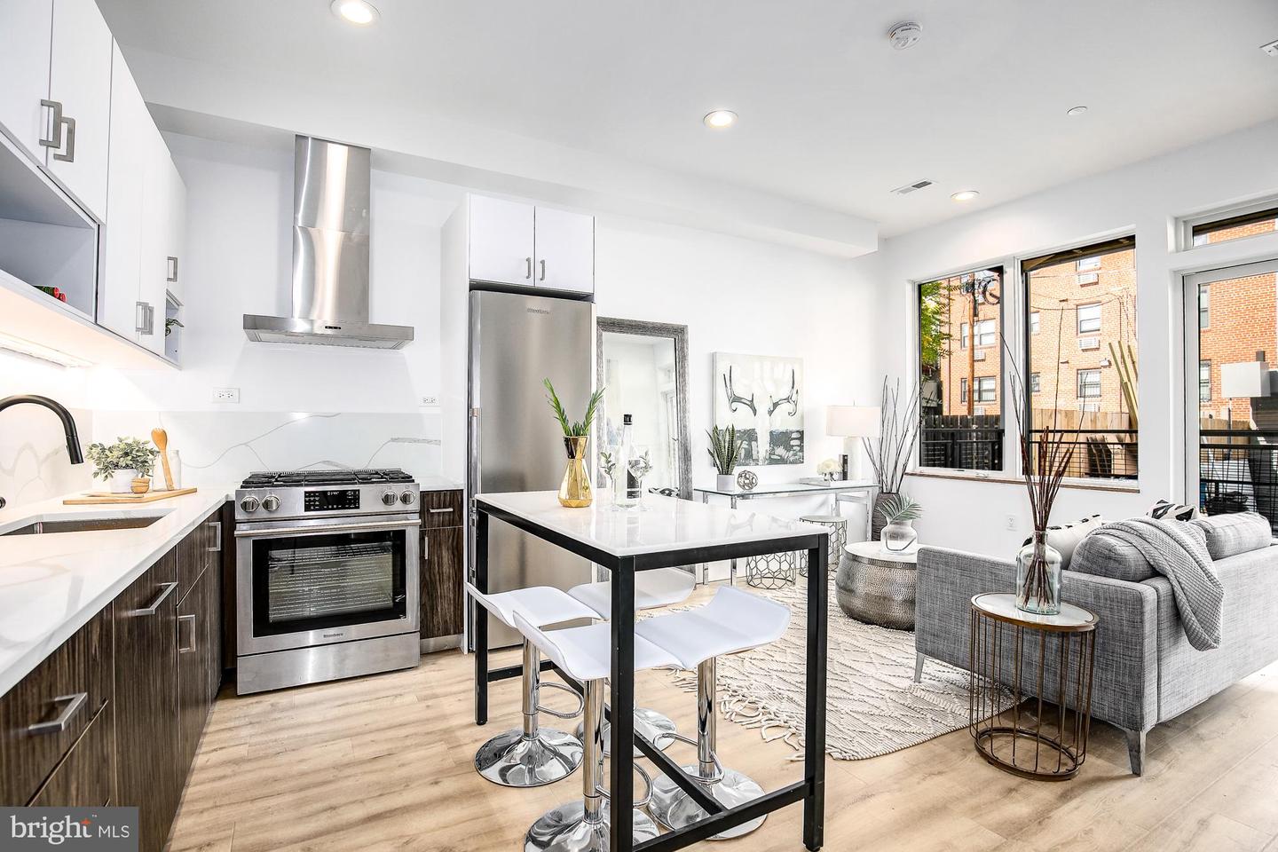 1435 Clifton St NW #4