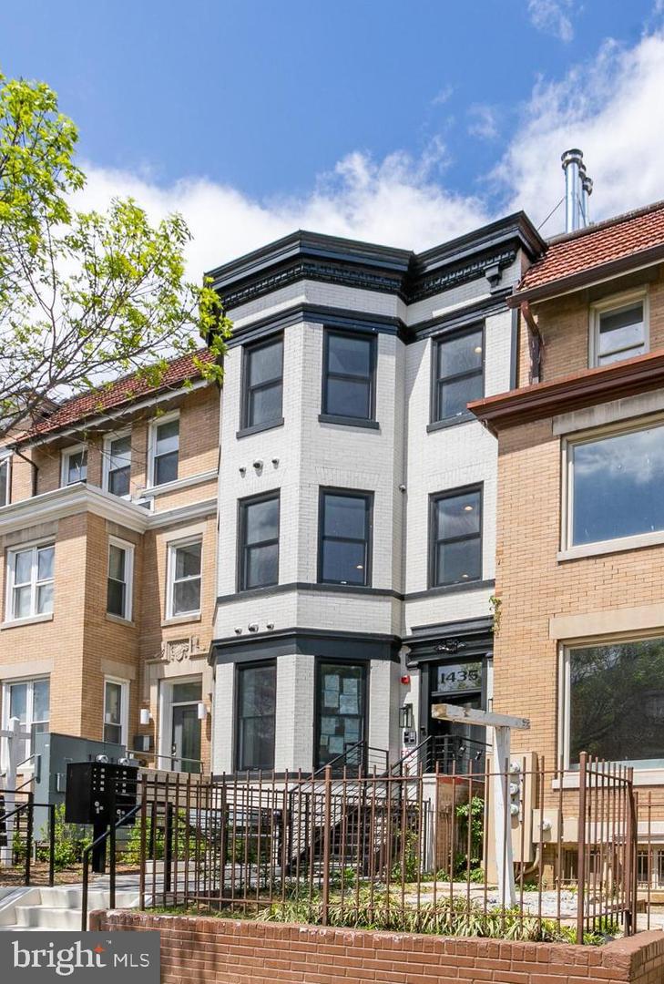 1435 Clifton St NW #4
