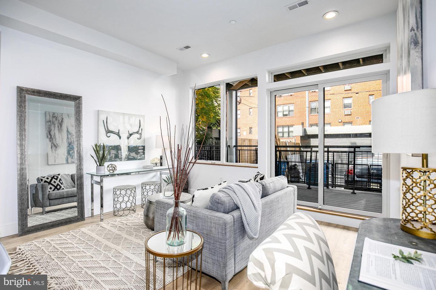 1435 Clifton St NW #4