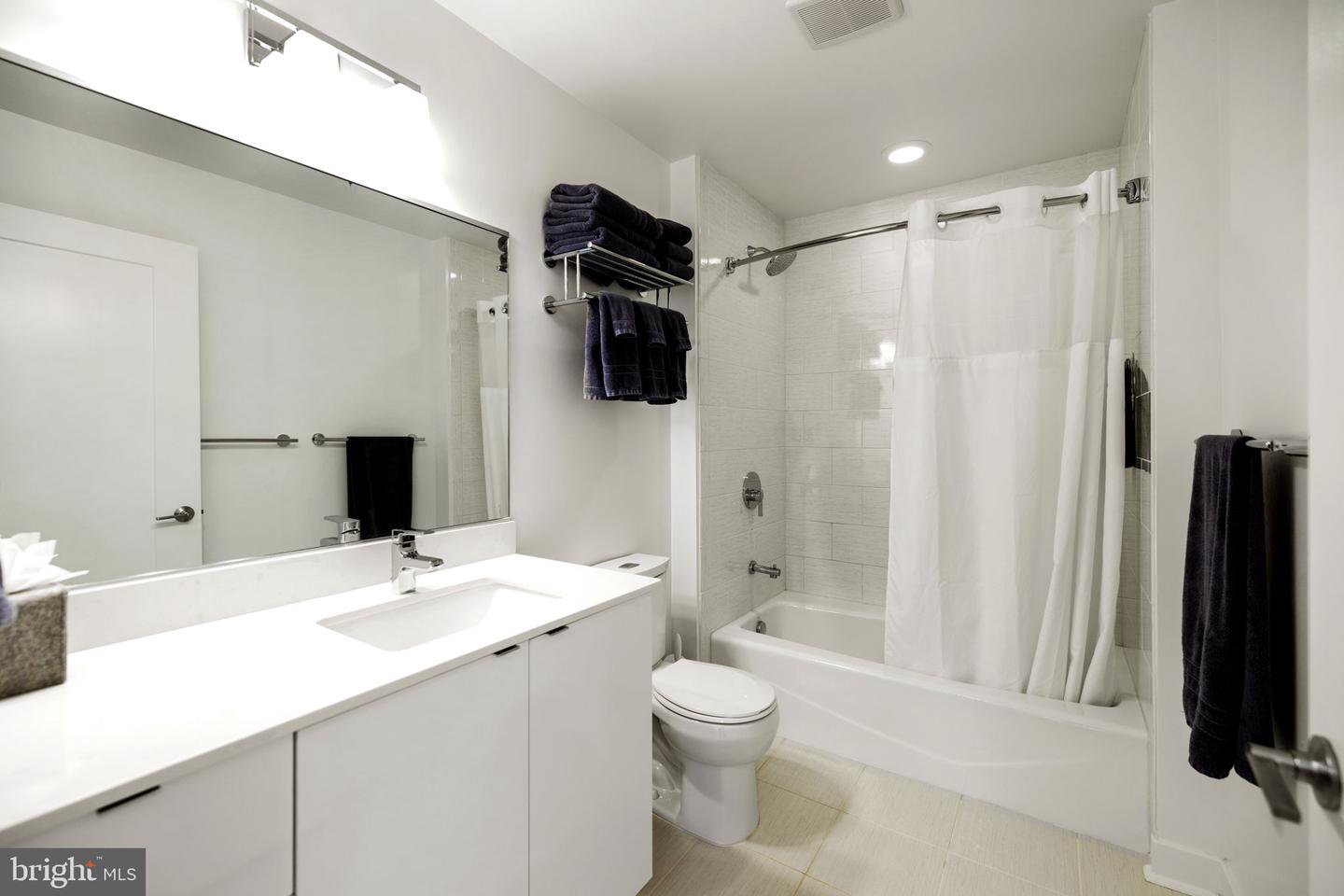 460 New York Ave NW #705