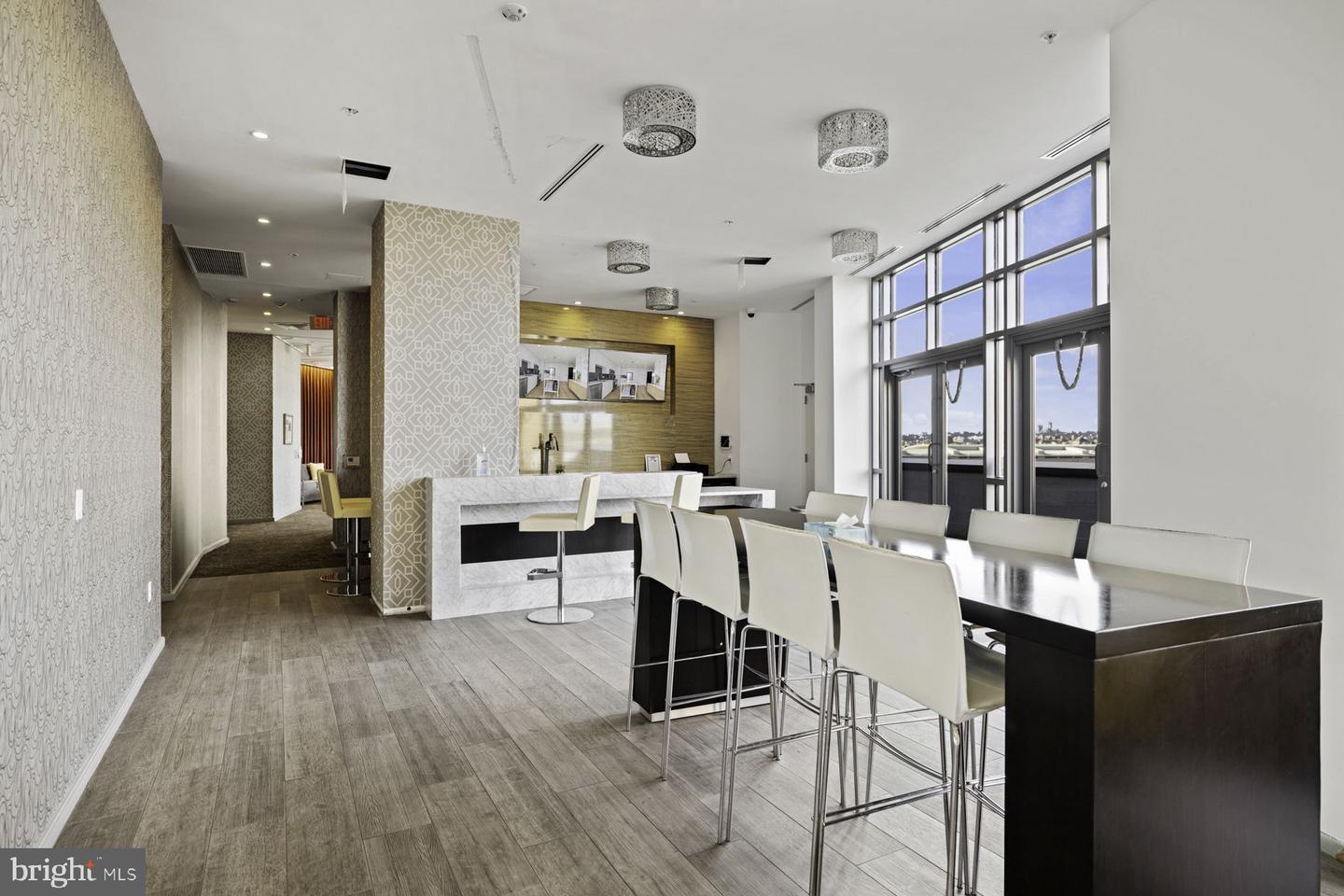 460 New York Ave NW #705