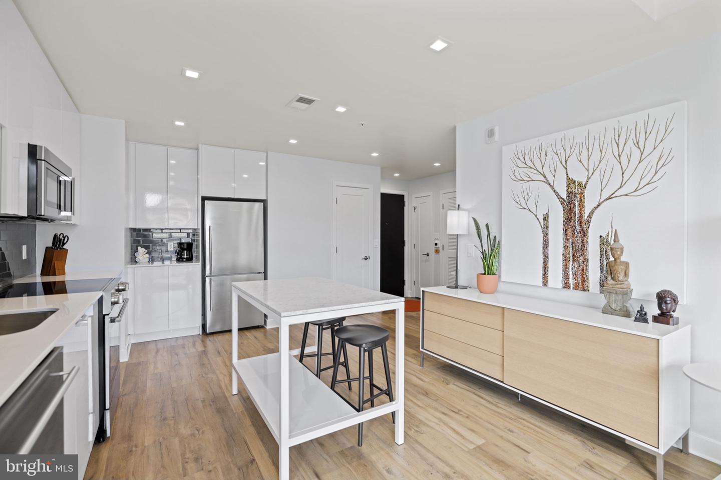 460 New York Ave NW #705