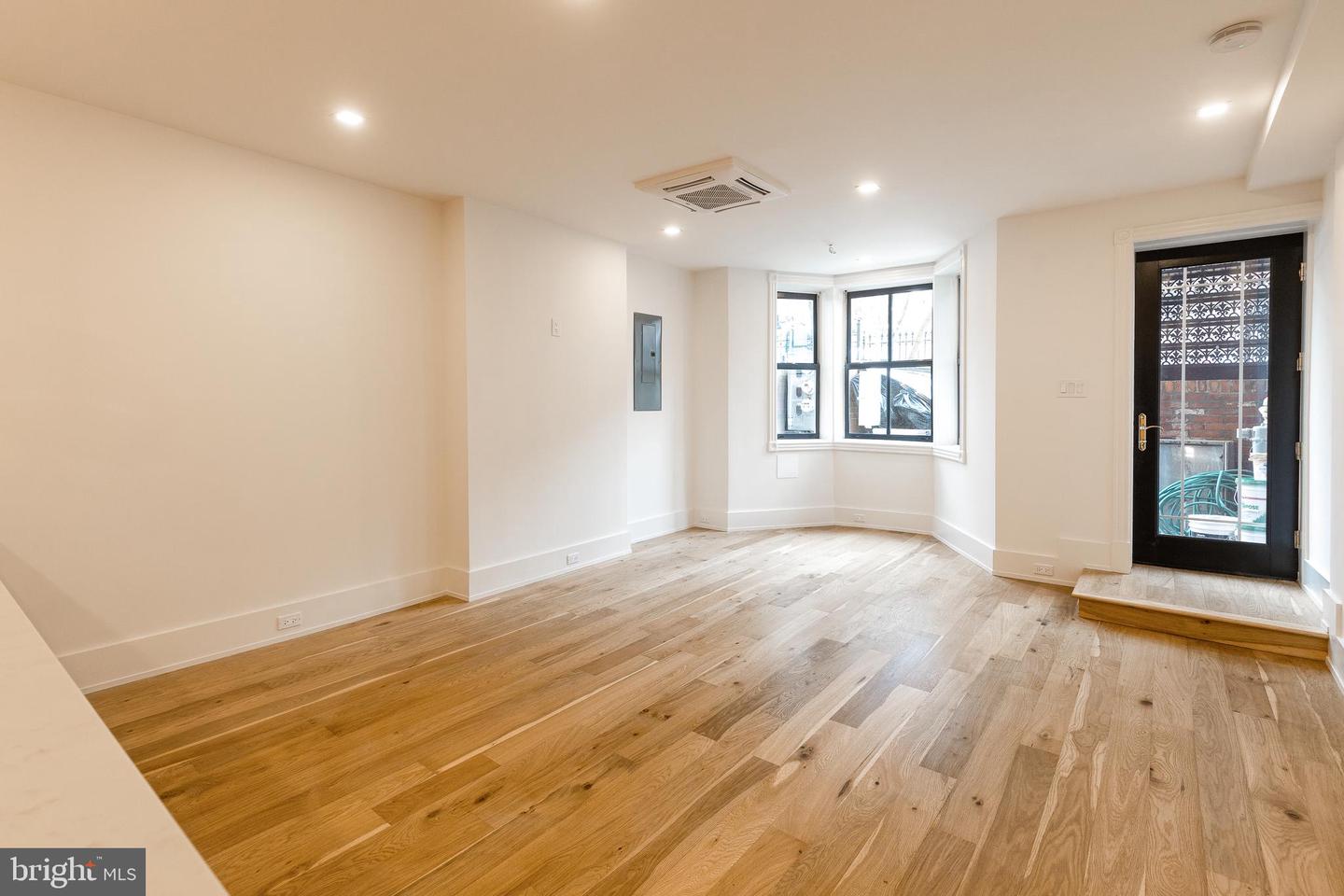 418 M St NW #1