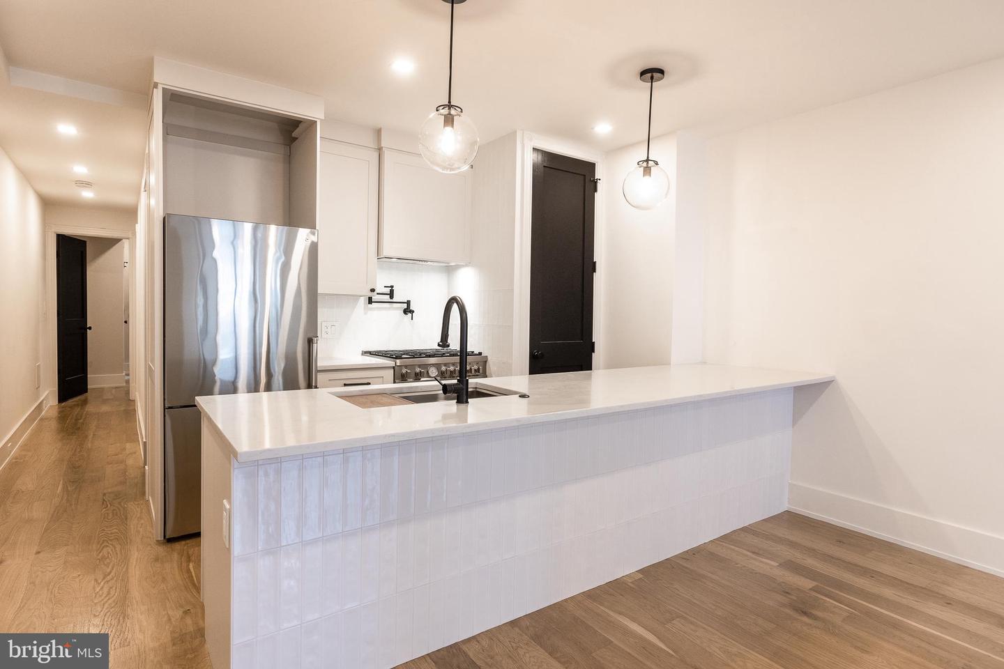 418 M St NW #1