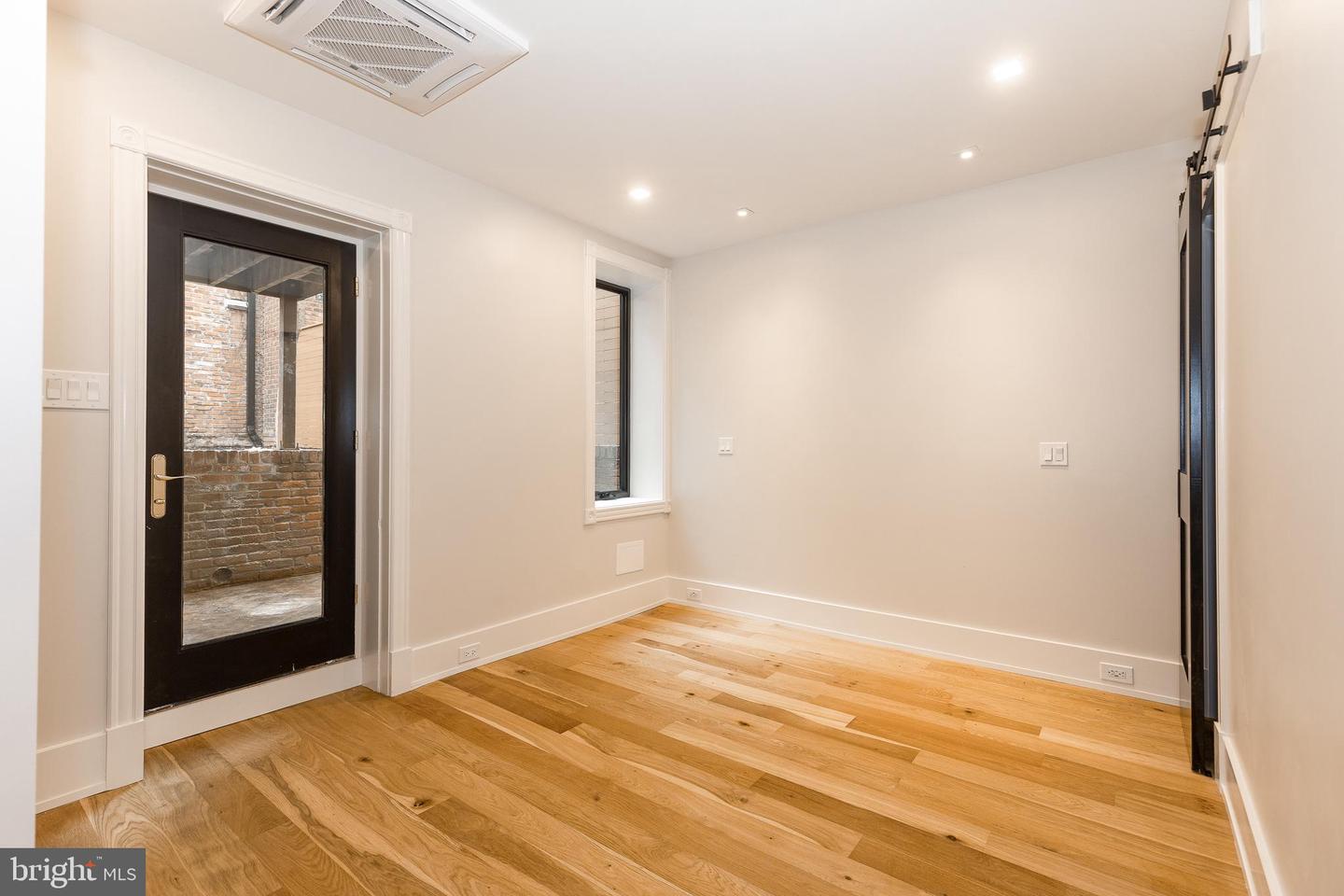 418 M St NW #1