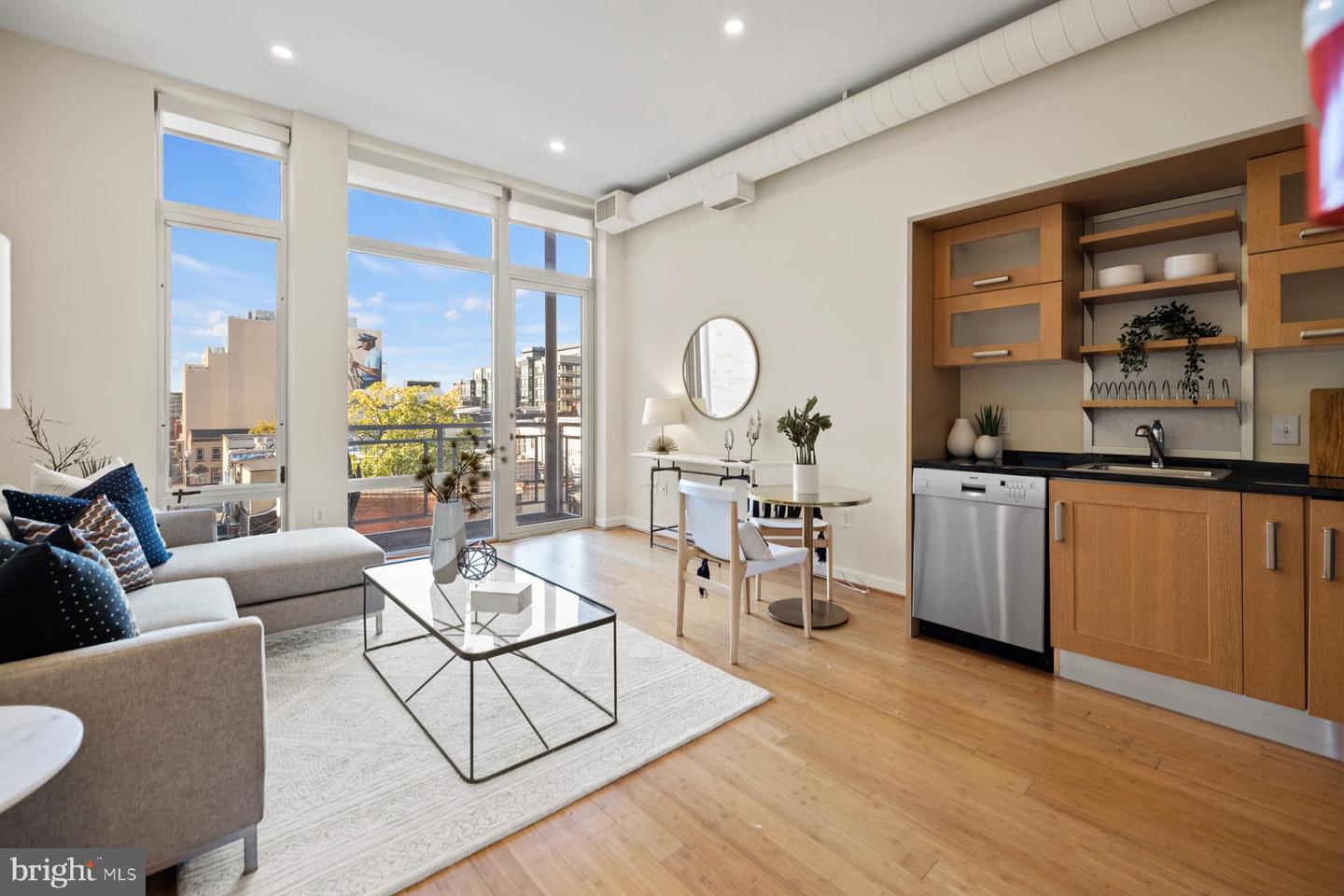 1390 V St NW #310