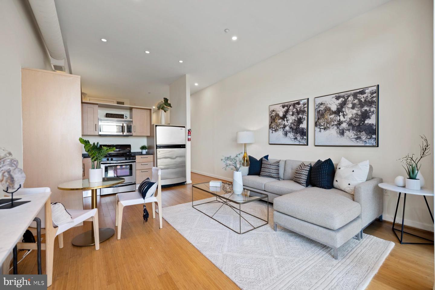 1390 V St NW #310