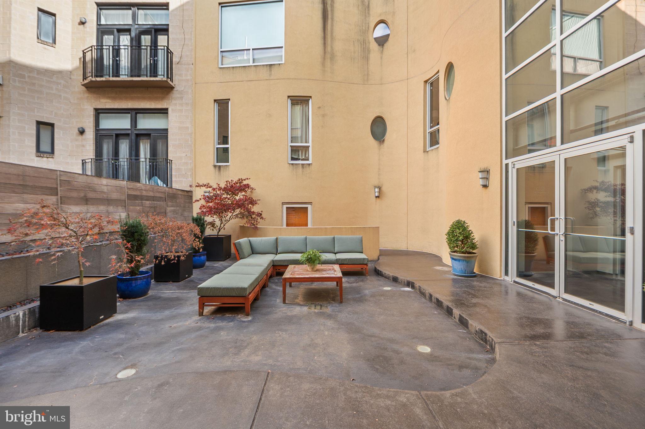 2351 CHAMPLAIN STREET NW C4