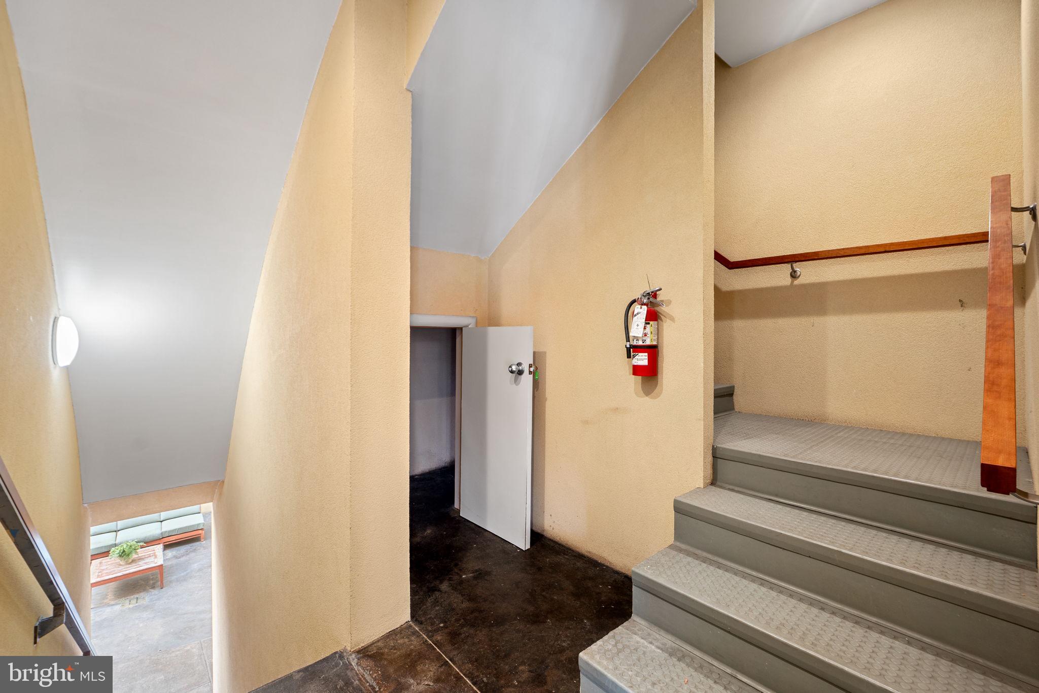 2351 CHAMPLAIN STREET NW C4