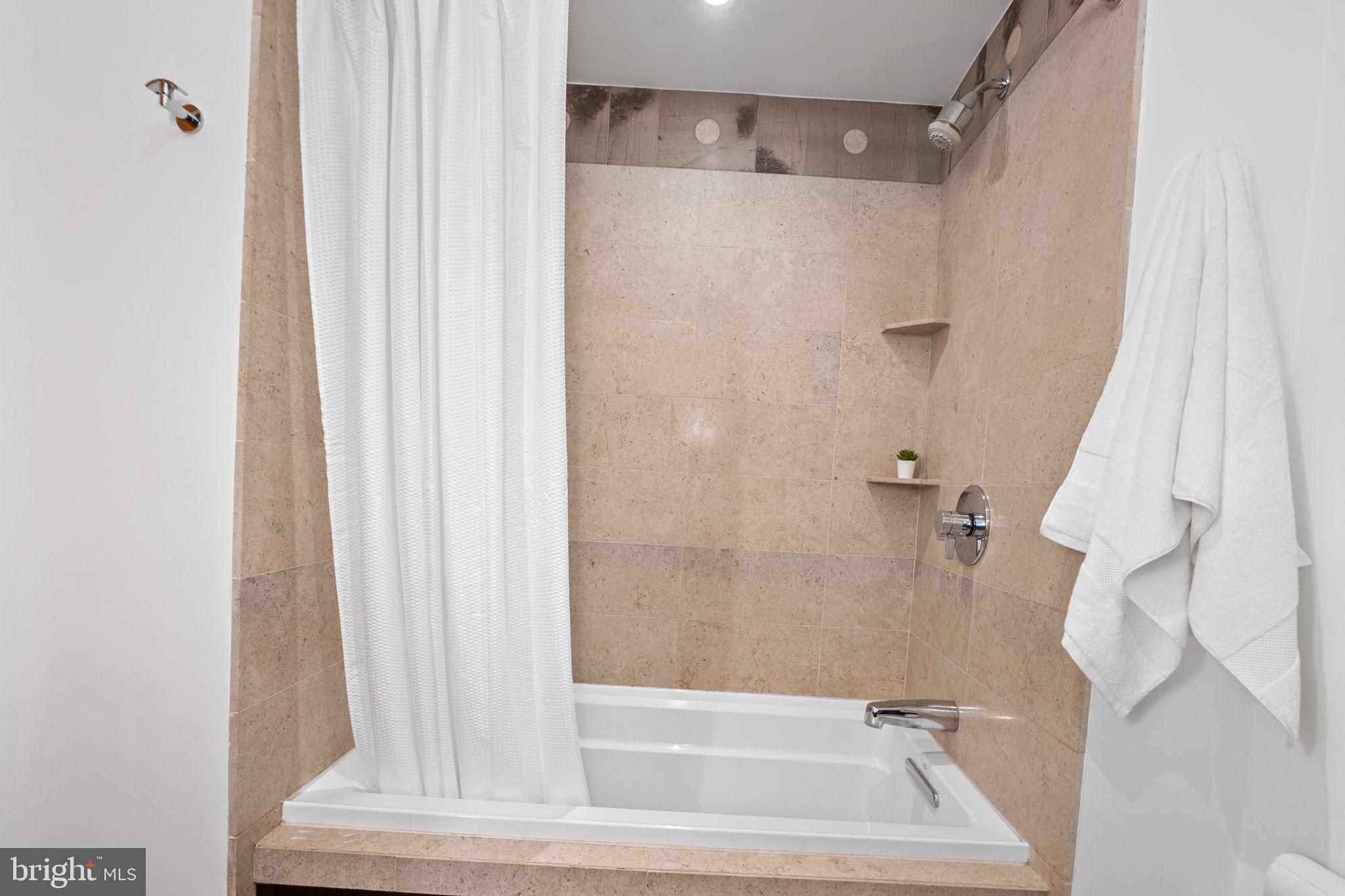 2351 CHAMPLAIN STREET NW C4