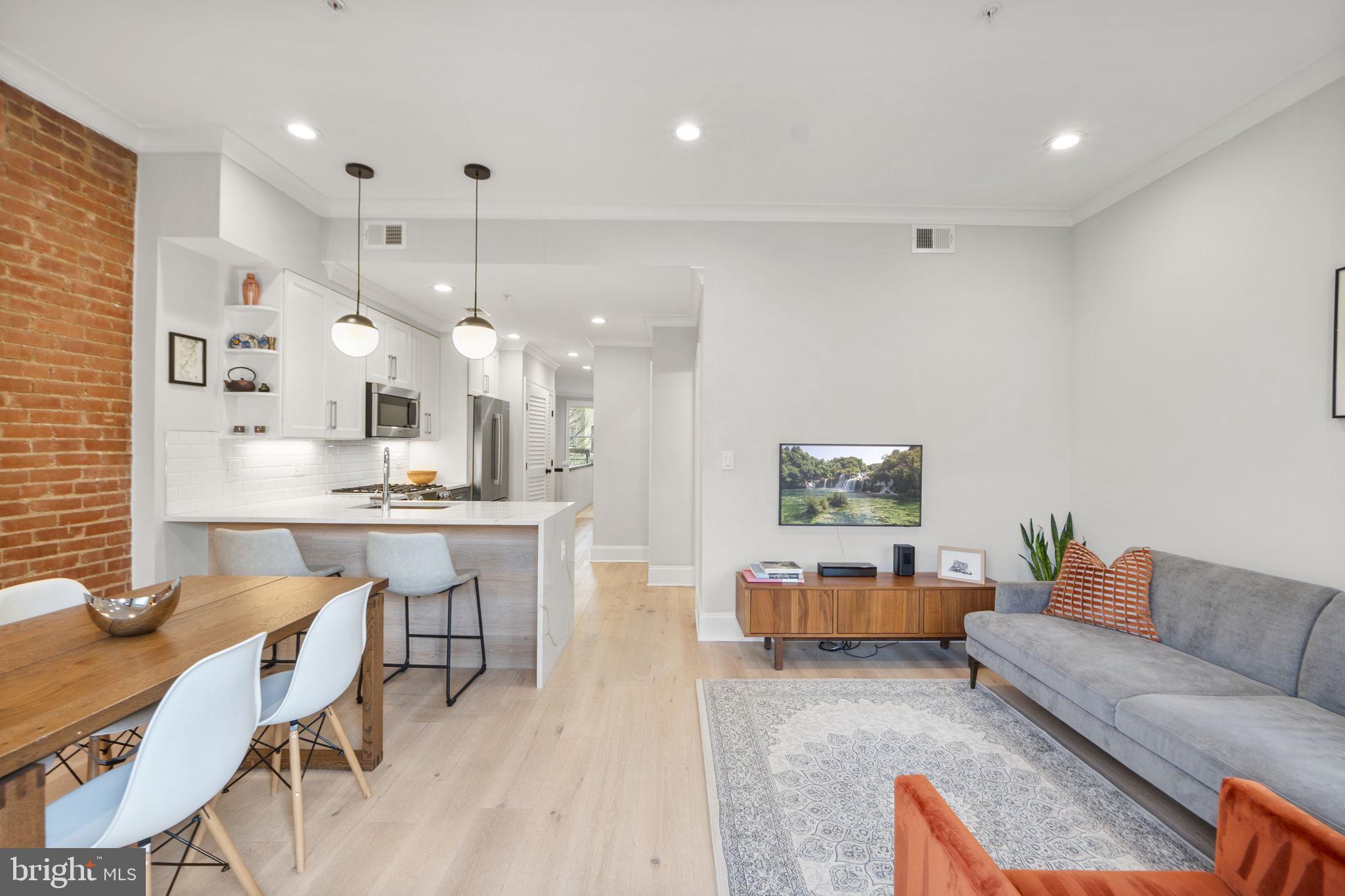 2150 FLORIDA AVENUE NW PH4