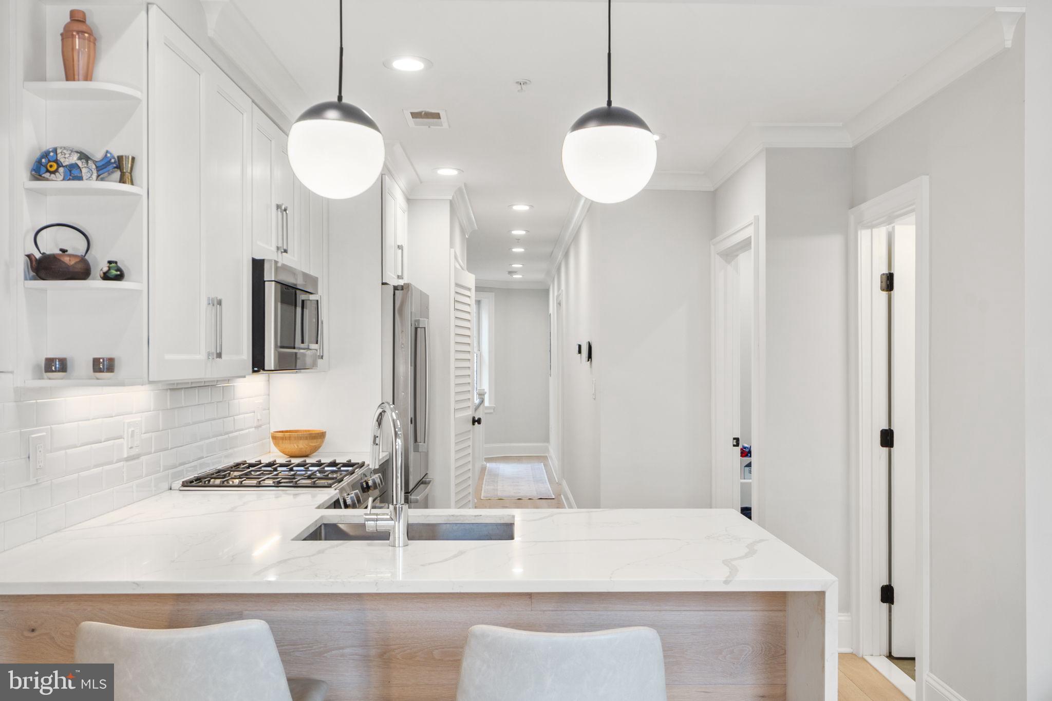 2150 FLORIDA AVENUE NW PH4