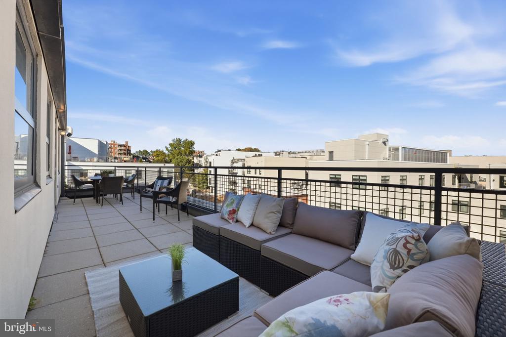 2301 CHAMPLAIN STREET NW Unit: 414