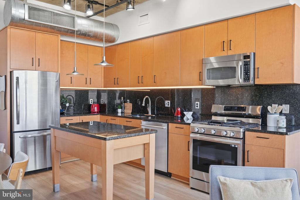 2301 CHAMPLAIN STREET NW Unit: 414