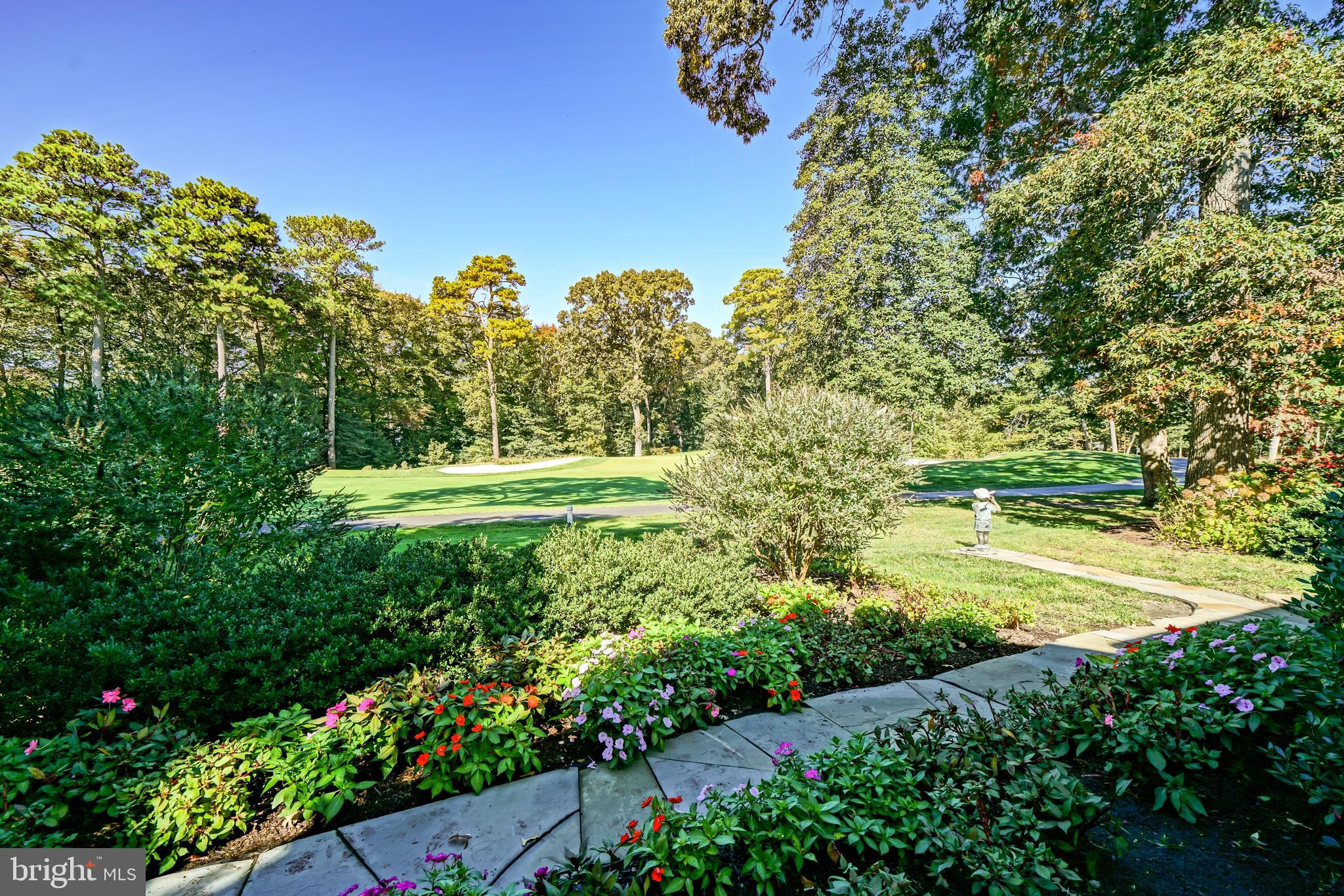 12 BLACK WALNUT COURT