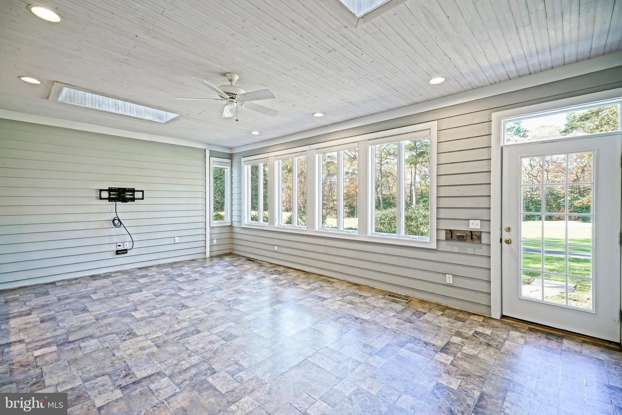 12 BLACK WALNUT COURT