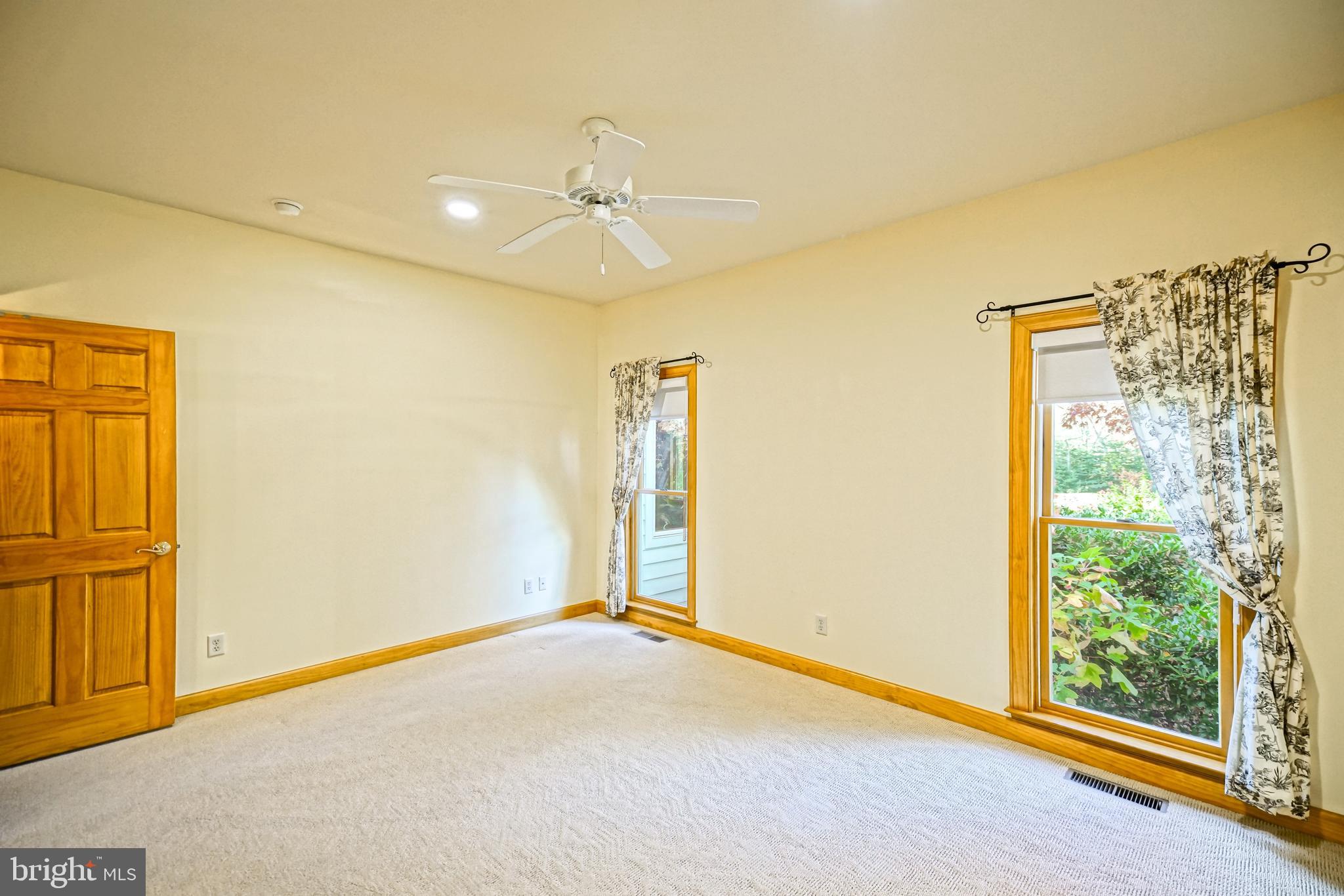 12 BLACK WALNUT COURT