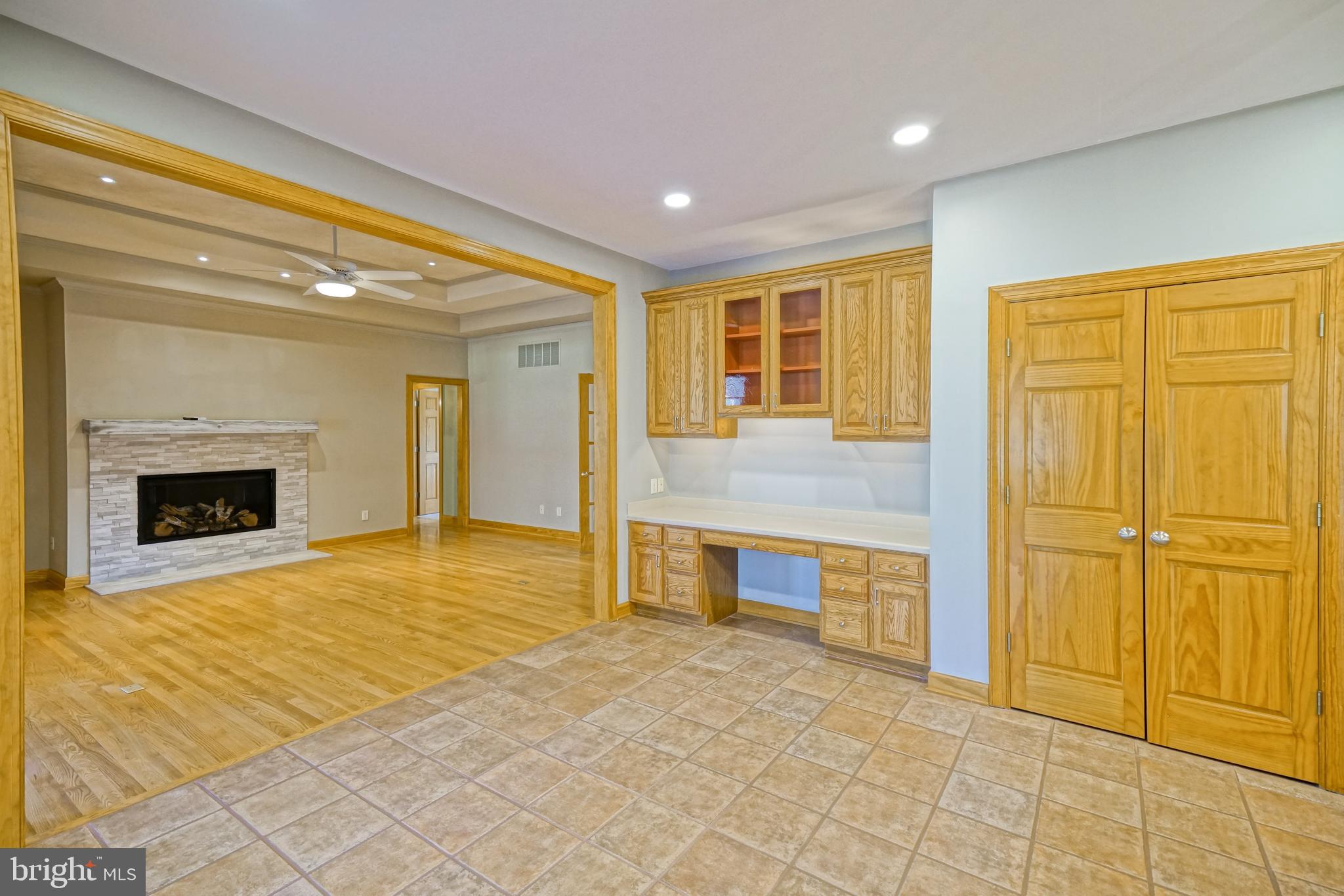 12 BLACK WALNUT COURT