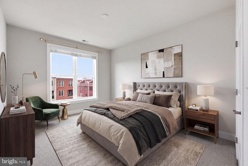 1908 POTOMAC AVENUE Unit: 102