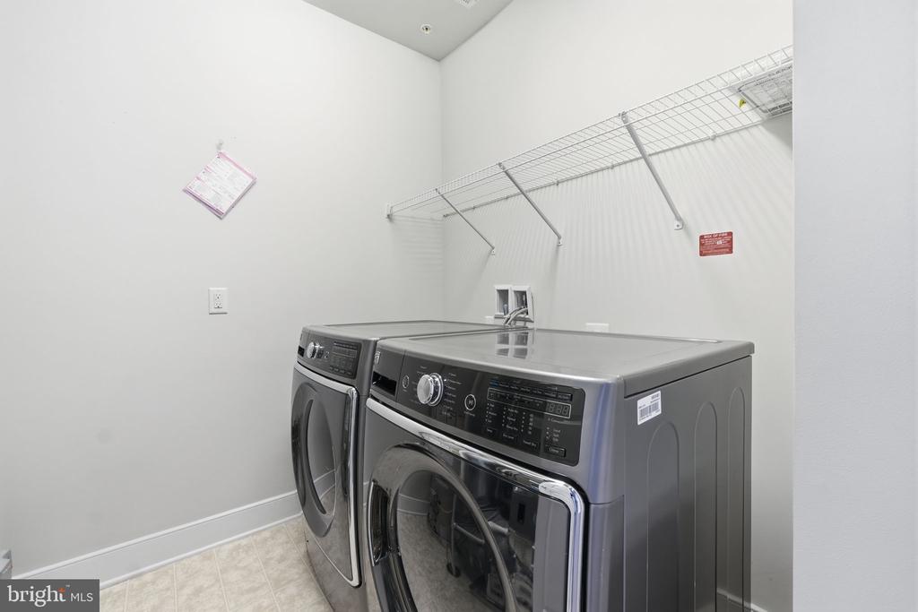 1908 POTOMAC AVENUE Unit: 102