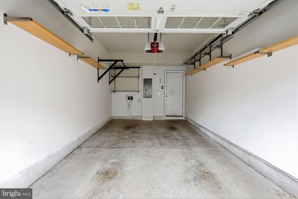 1908 POTOMAC AVENUE Unit: 102
