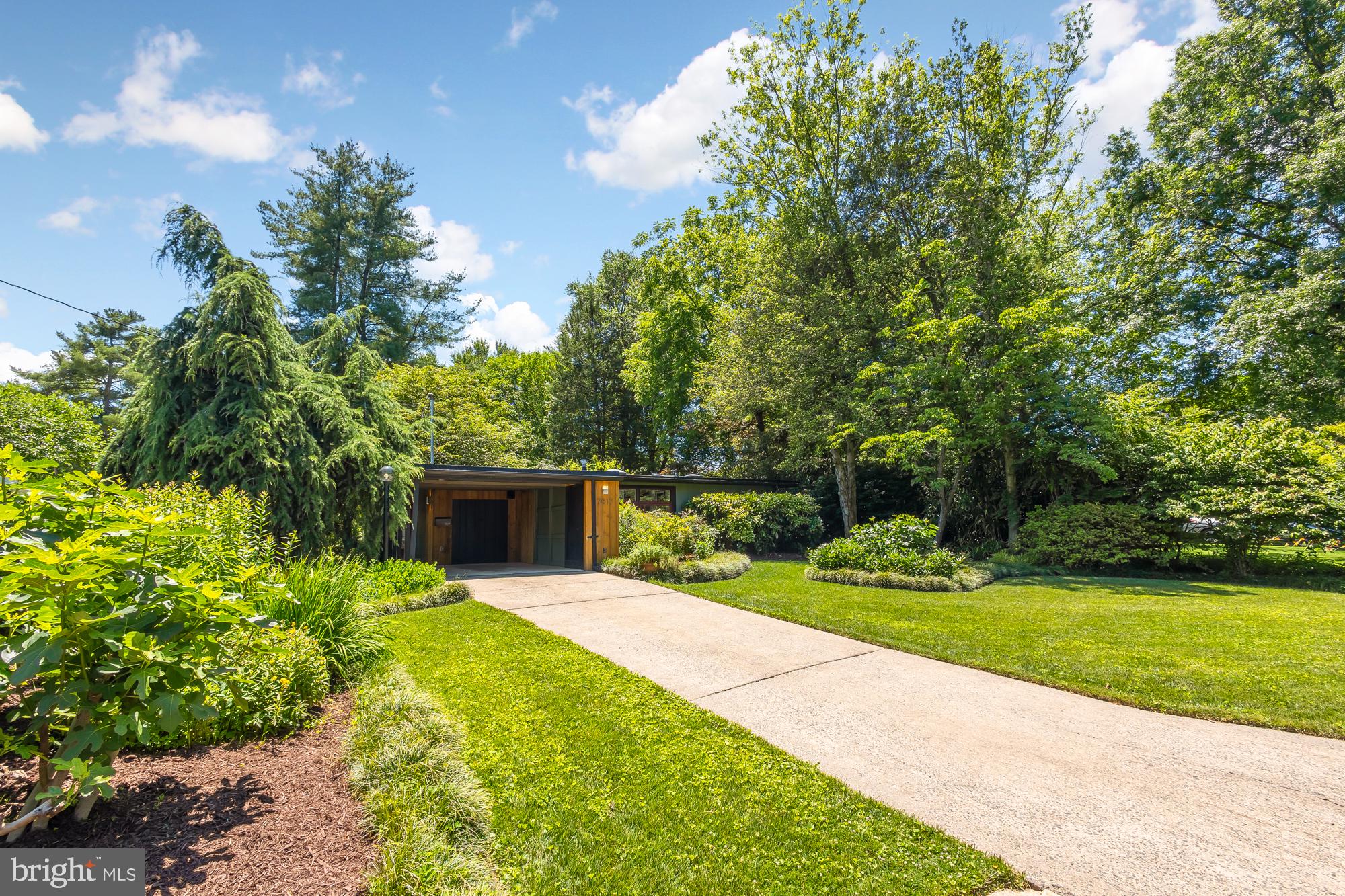 7817 Holmes Run Dr