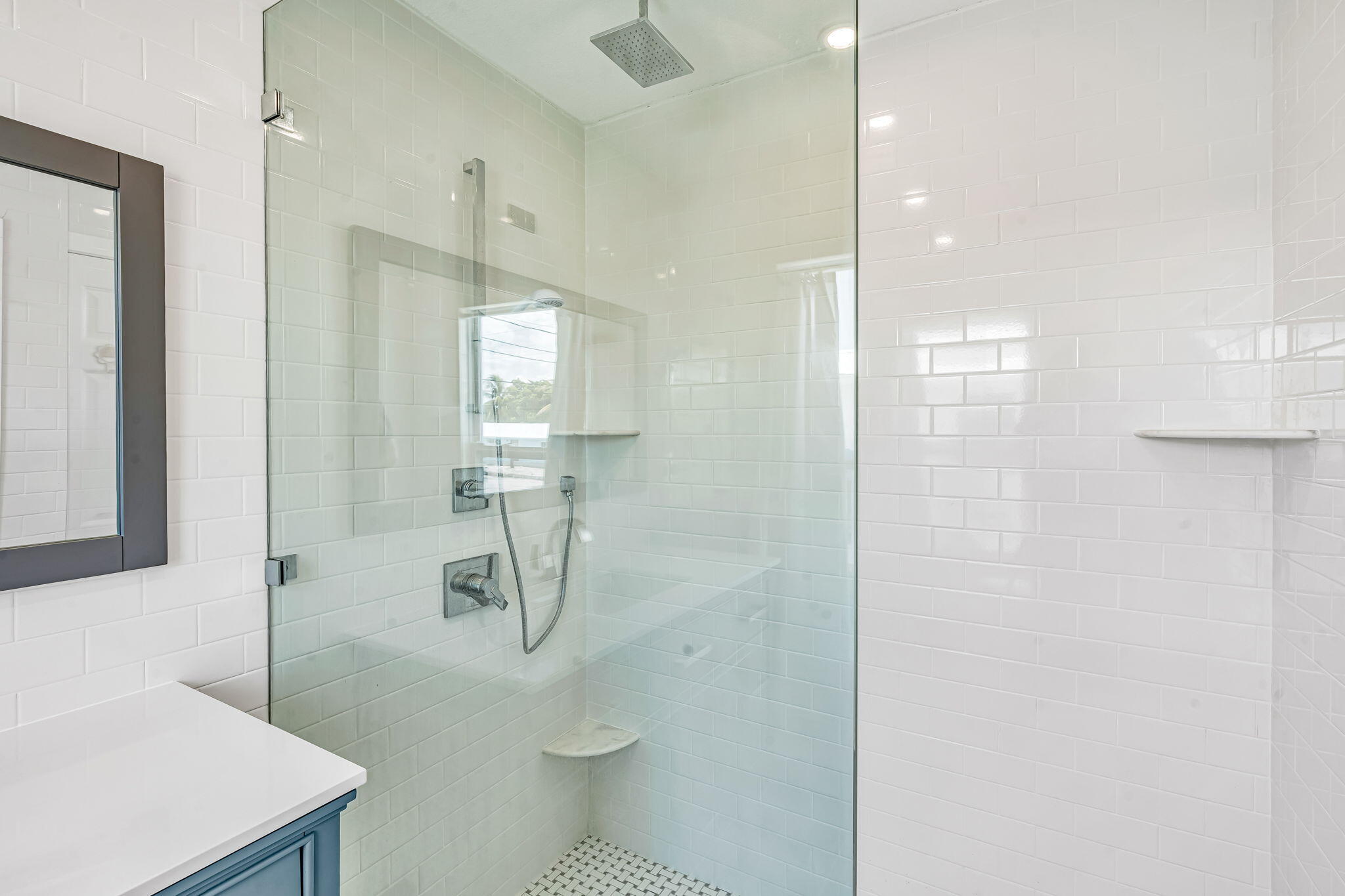 6575 Oceanview Avenue