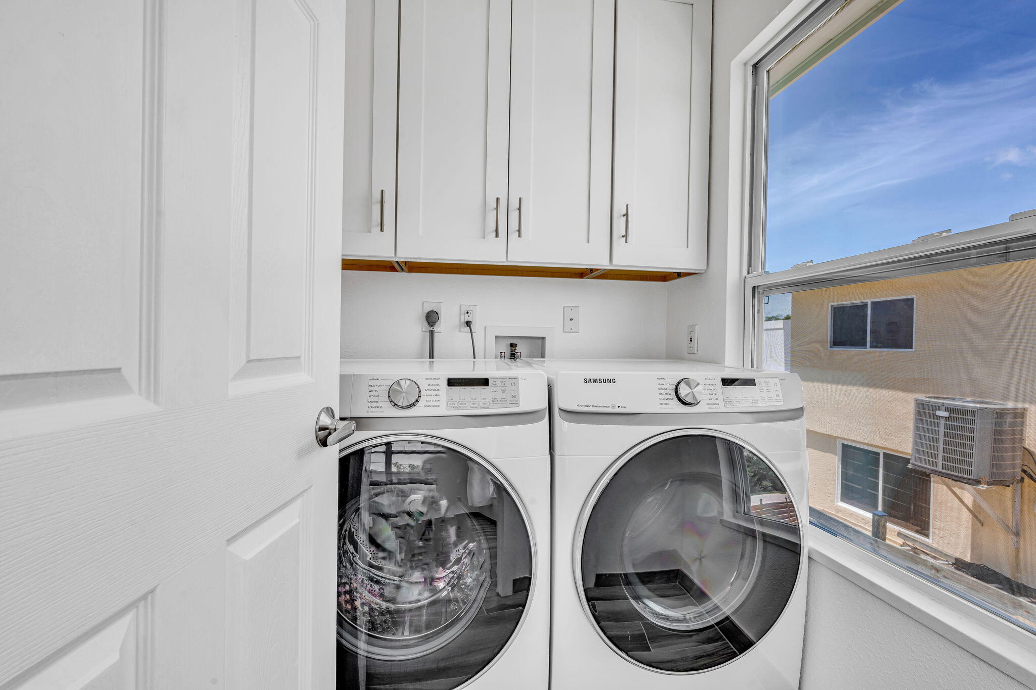 6575 Oceanview Avenue