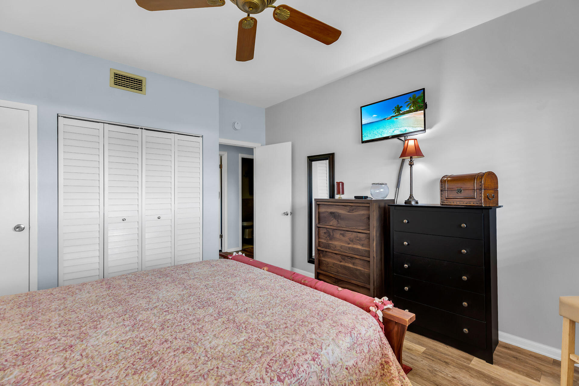 720 W Ocean Drive Unit: 302