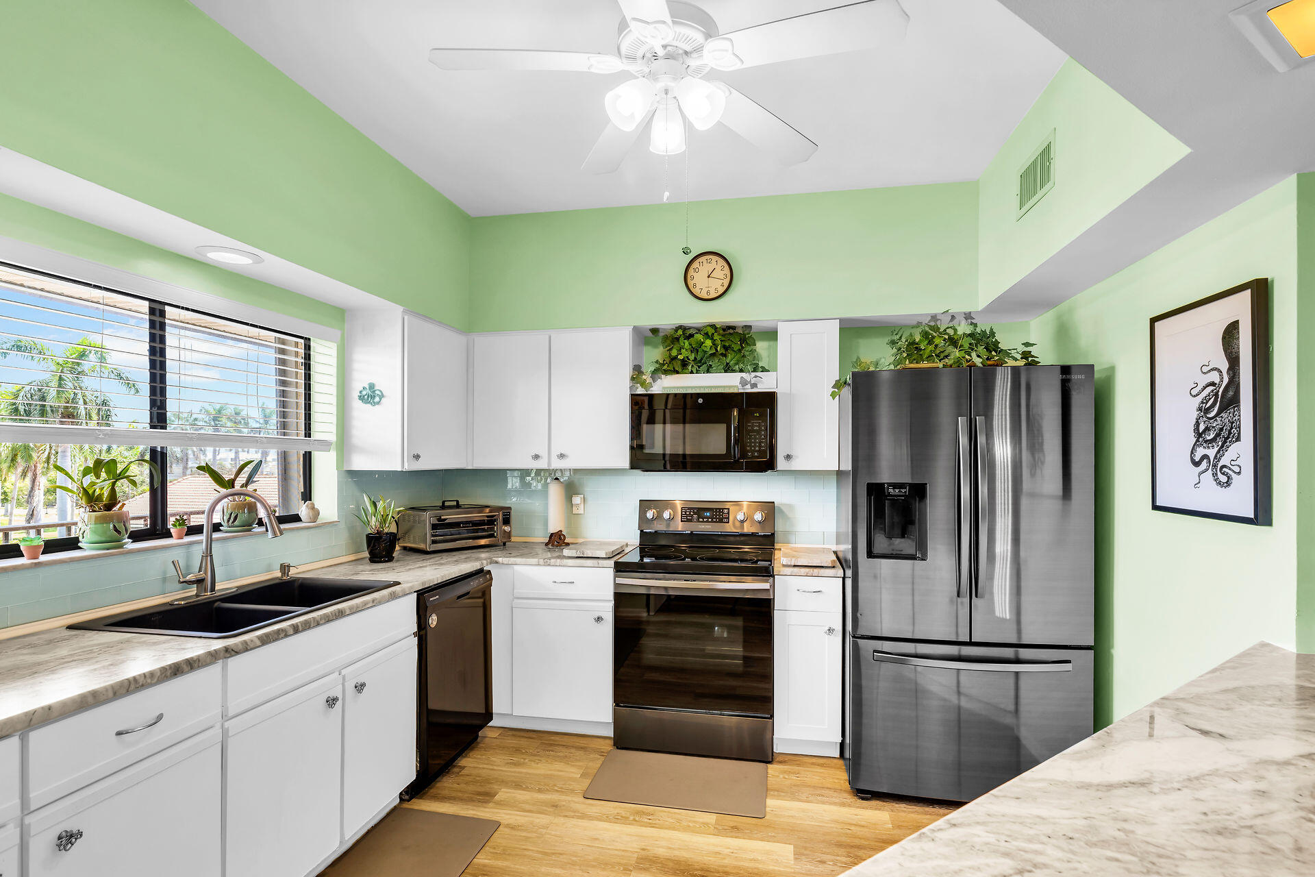 720 W Ocean Drive Unit: 302