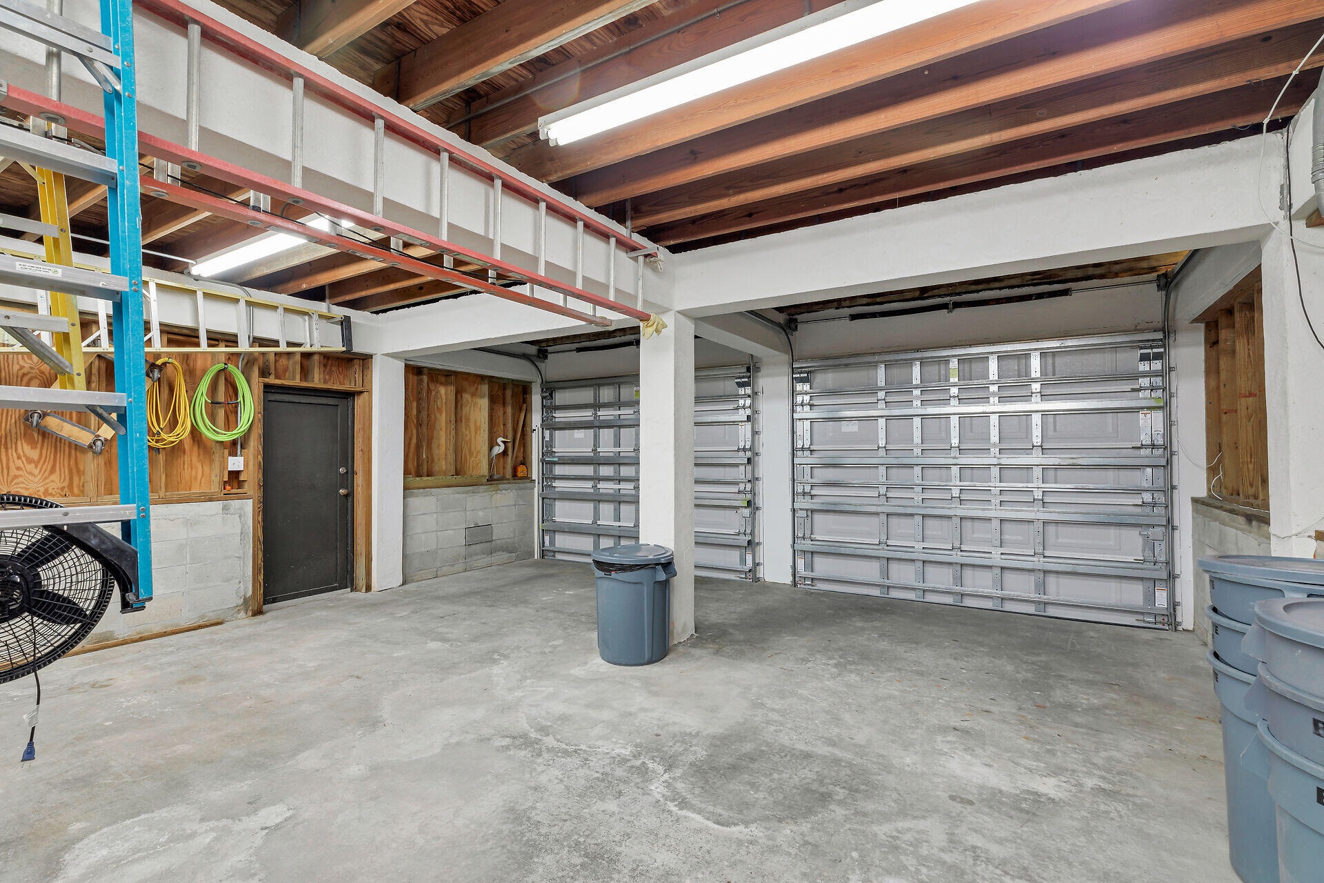 947 E 75Th Street