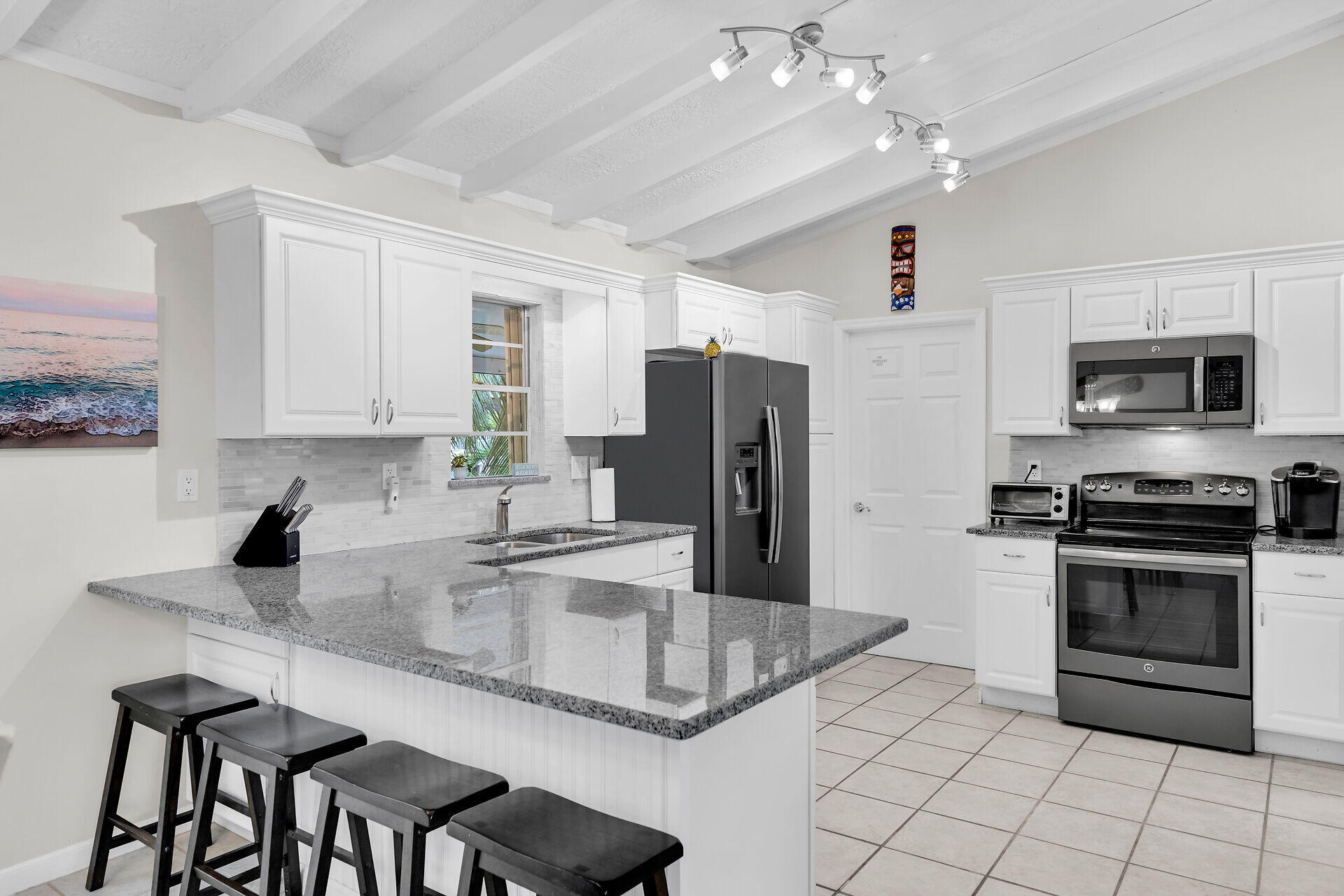 944 E 75Th Street