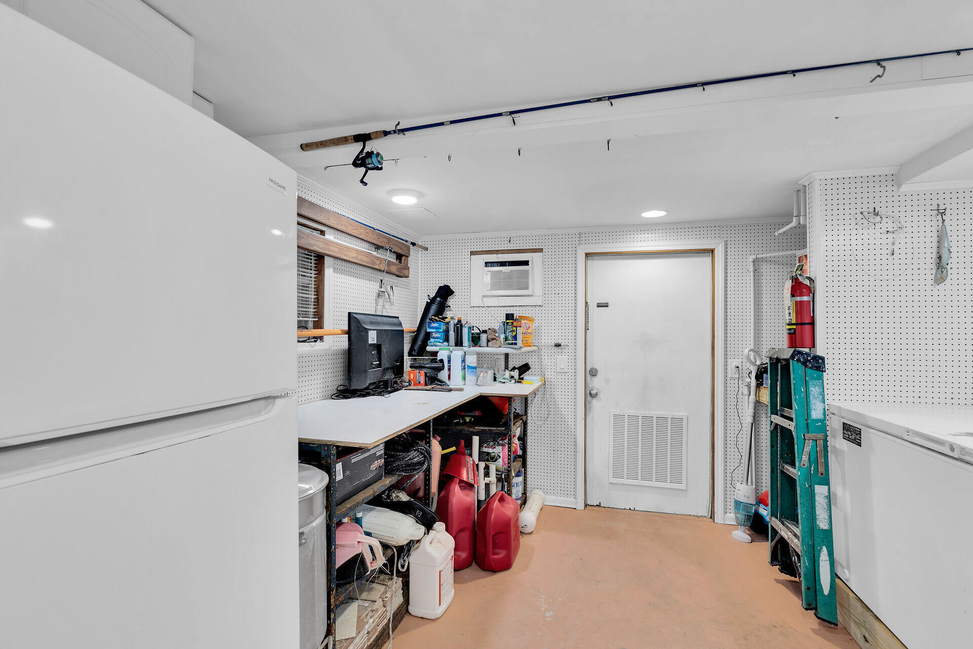 944 E 75Th Street