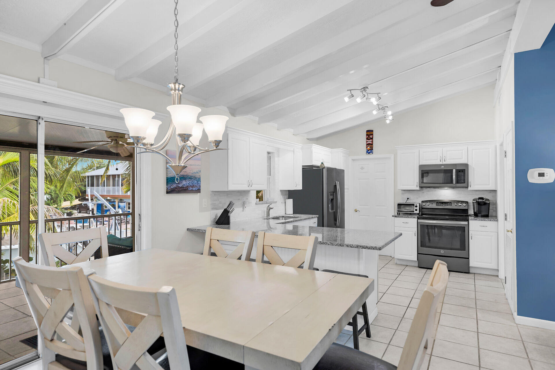 944 E 75Th Street
