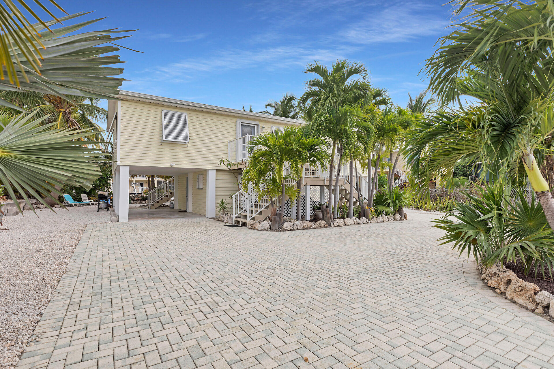 944 E 75Th Street