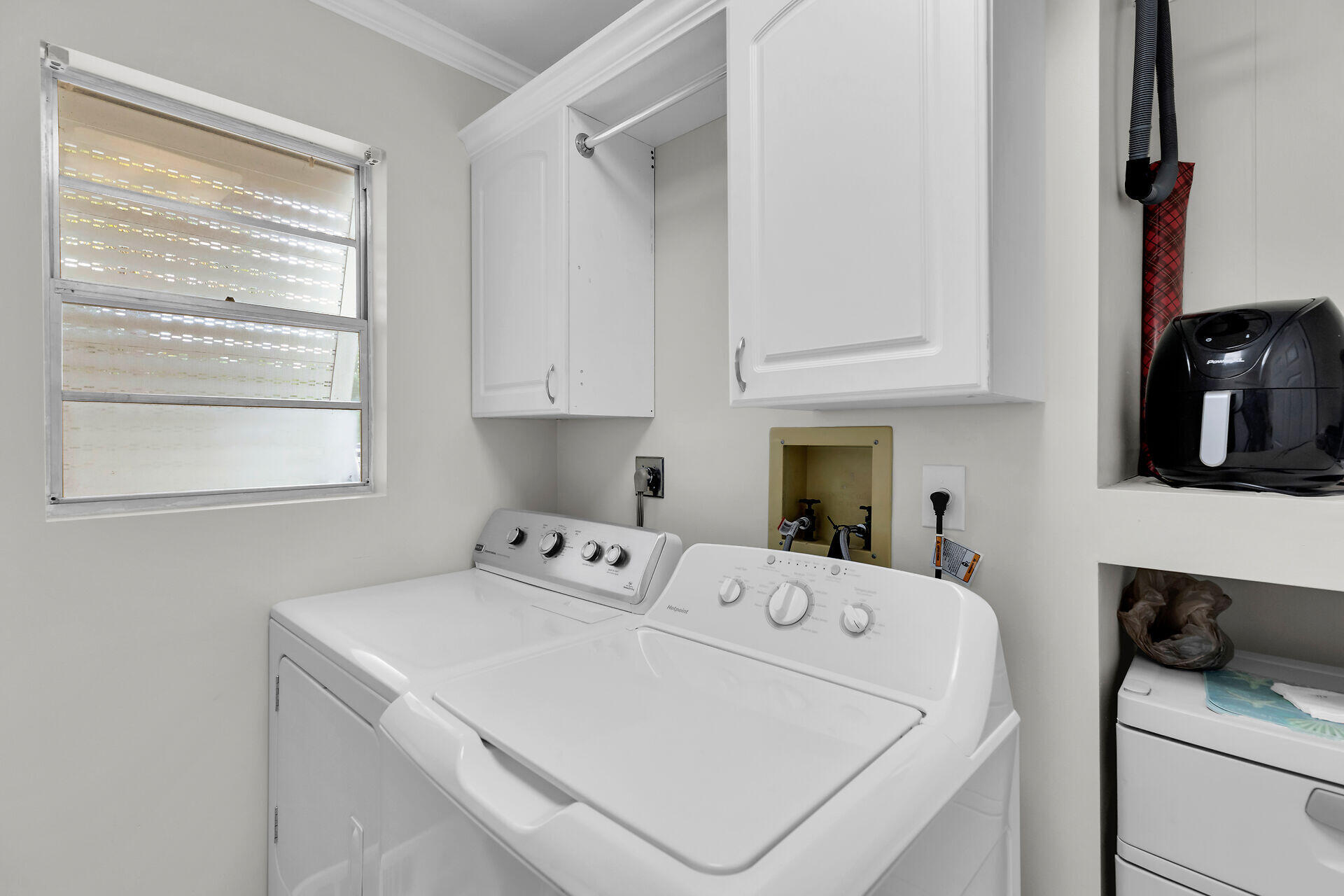 944 E 75Th Street