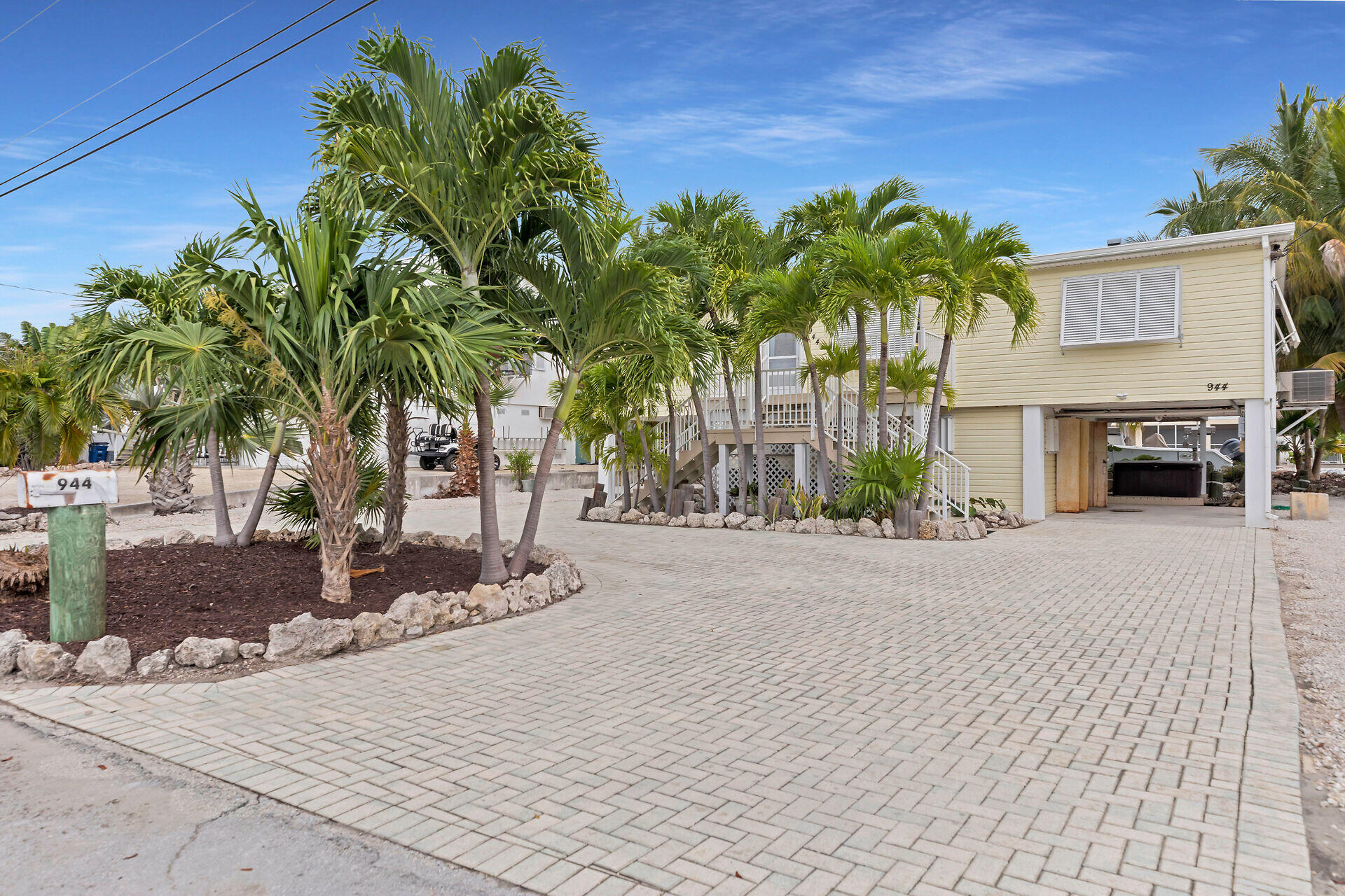 944 E 75Th Street