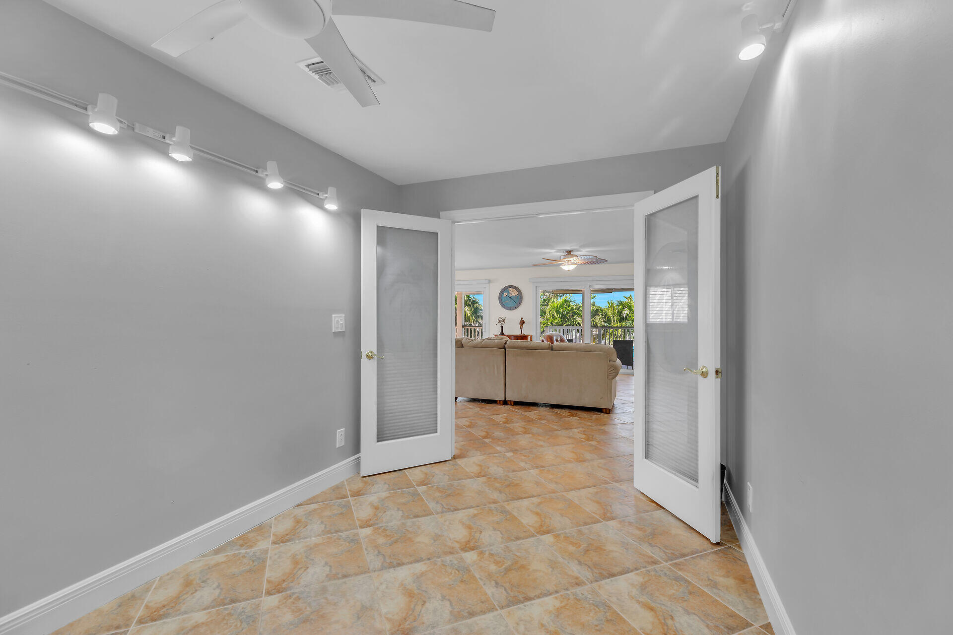 271 4th Street