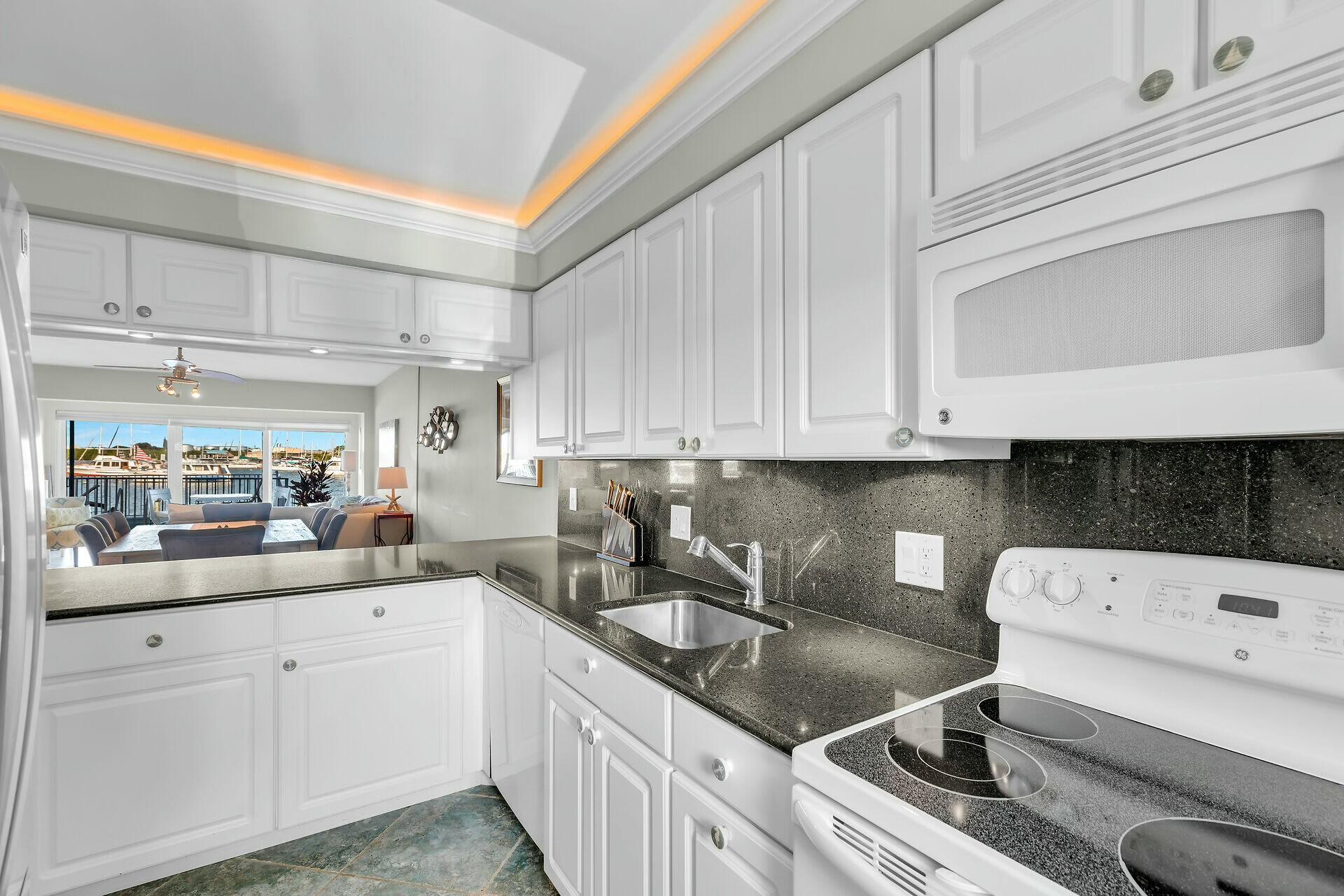 1115 Sombrero Boulevard Unit: 101A