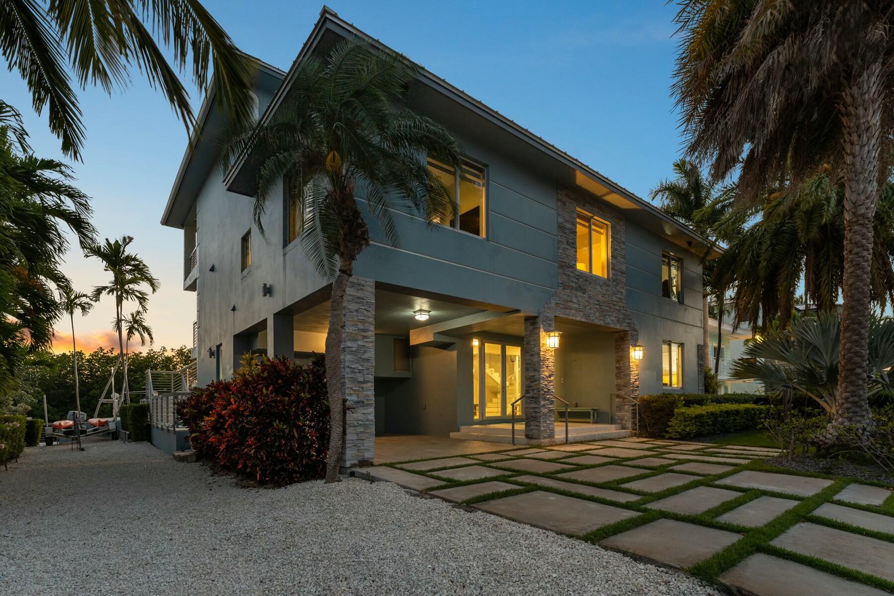 172 Venetian Drive
