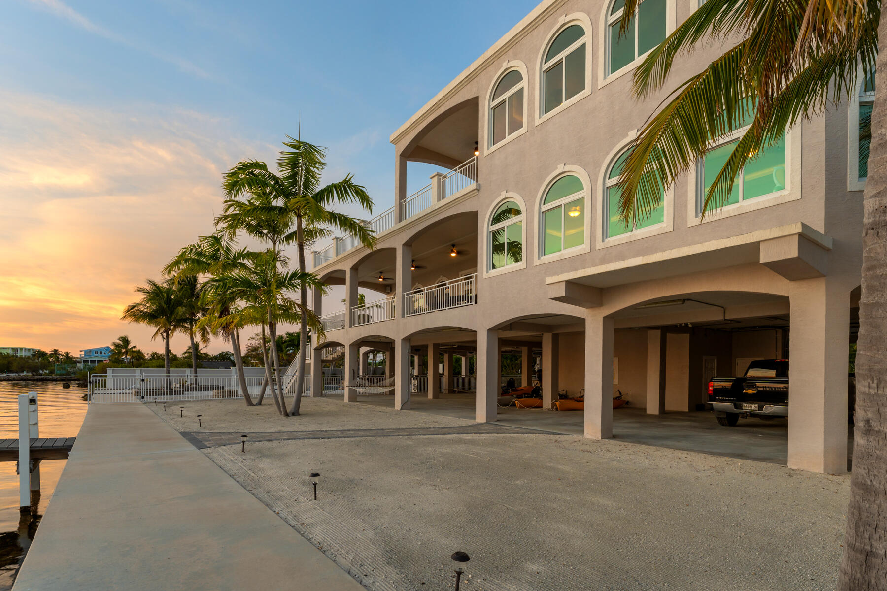 3742 Seagrape Street