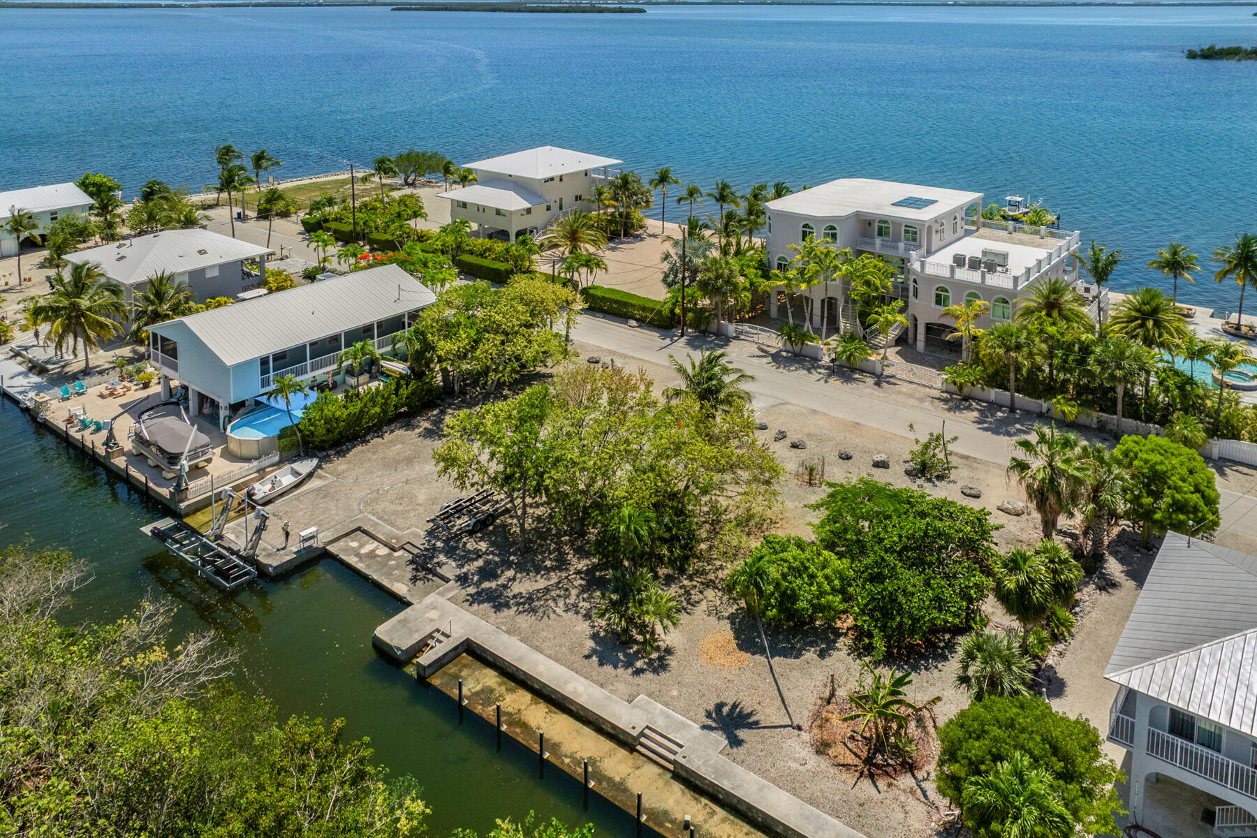 3742 Seagrape Street