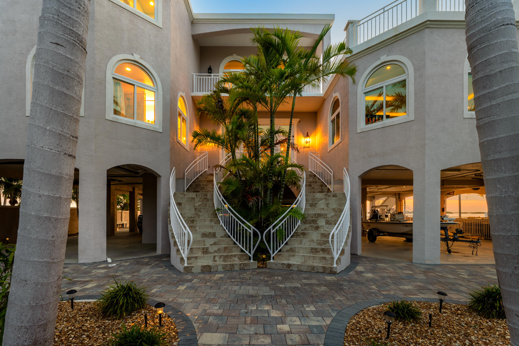 3742 Seagrape Street