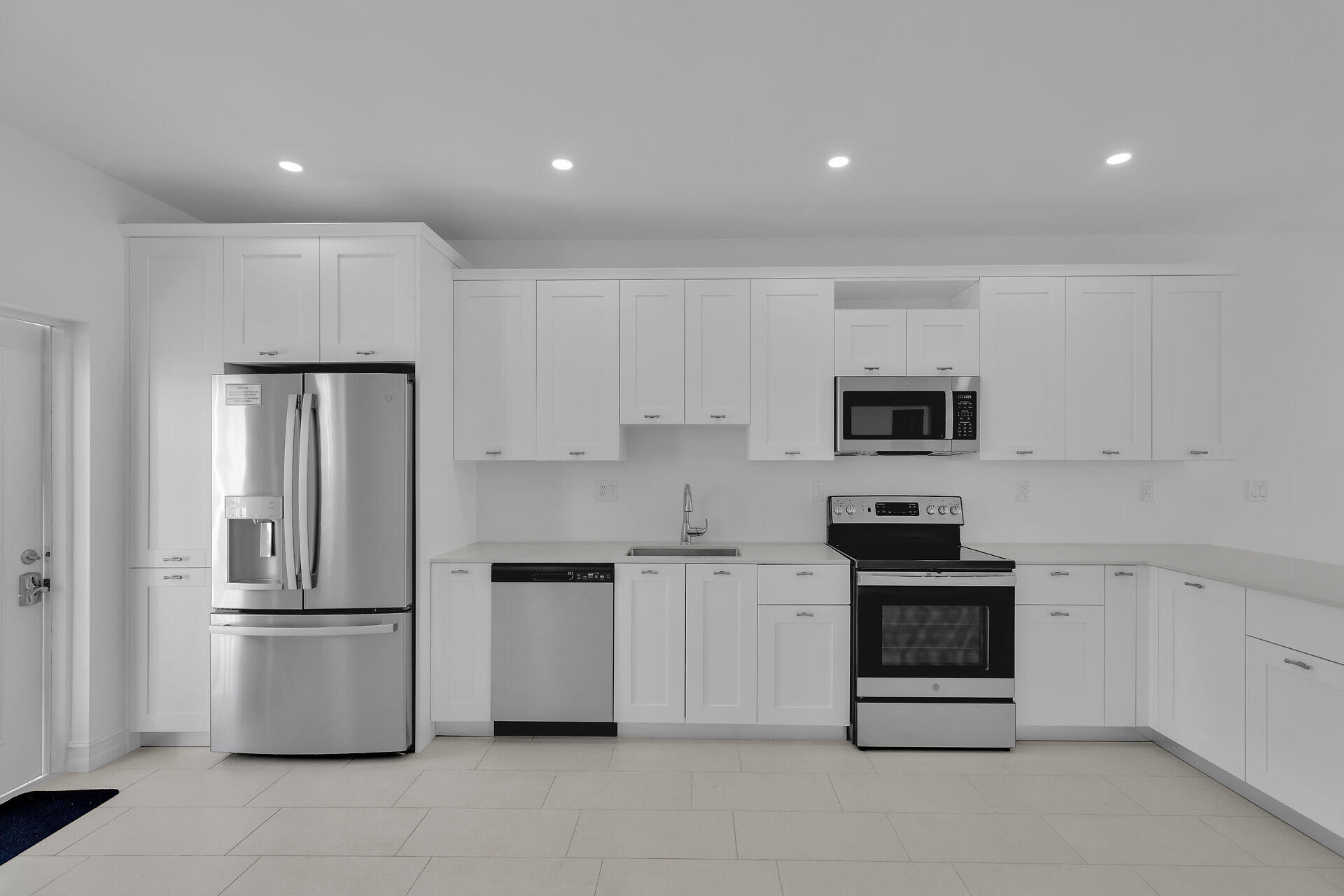 501 E Ocean Drive Unit: 17