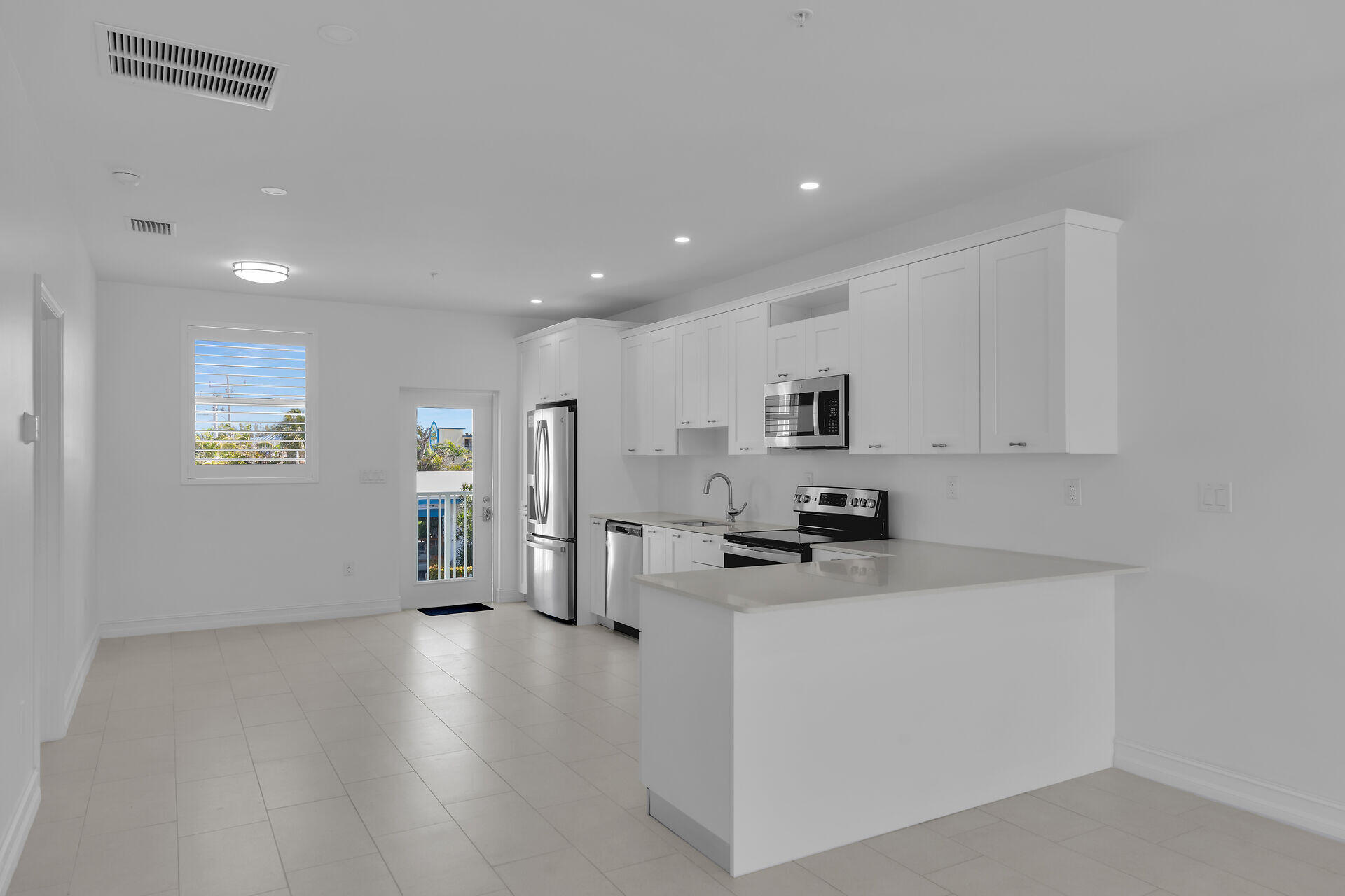 501 E Ocean Drive Unit: 17