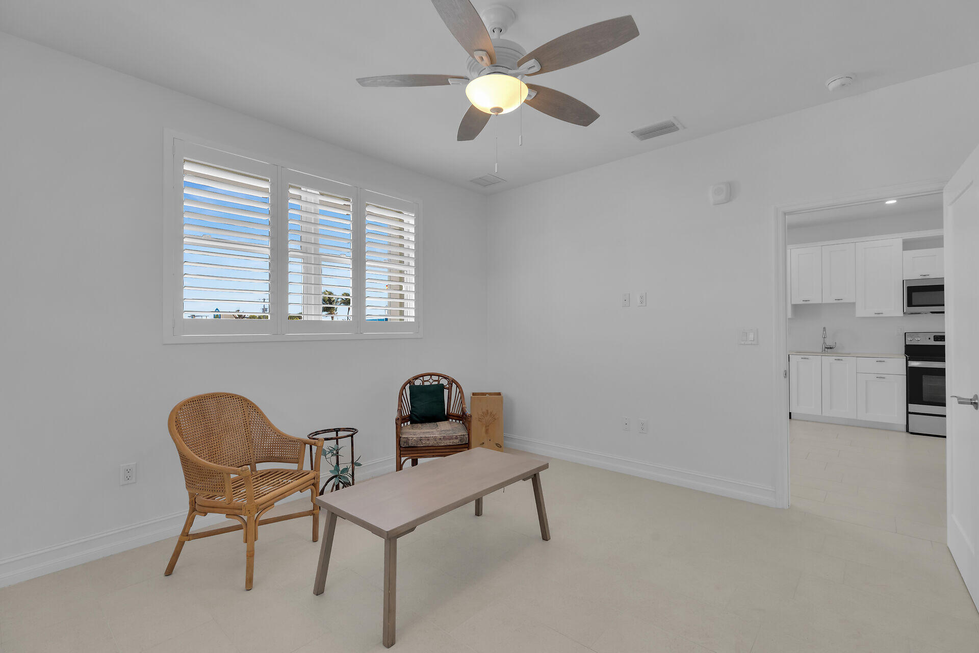 501 E Ocean Drive Unit: 17