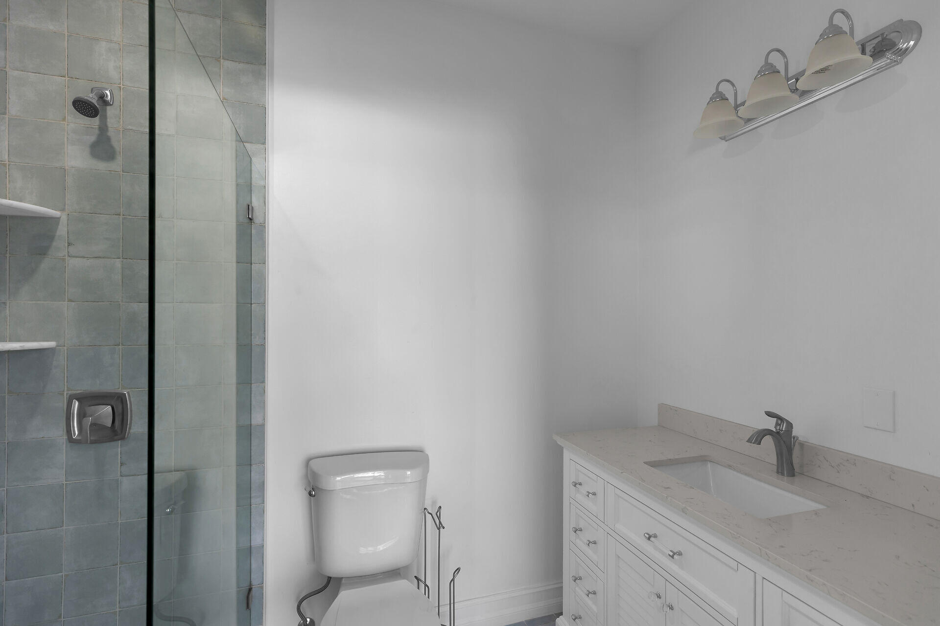 501 E Ocean Drive Unit: 17