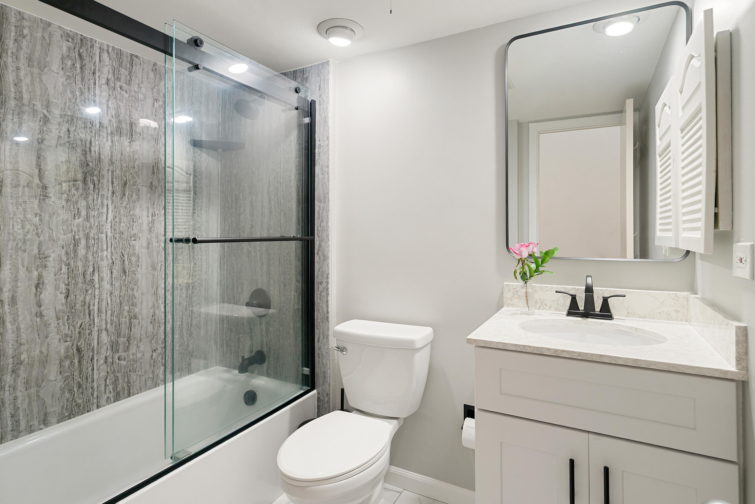 601 W Ocean Drive Unit: 411C