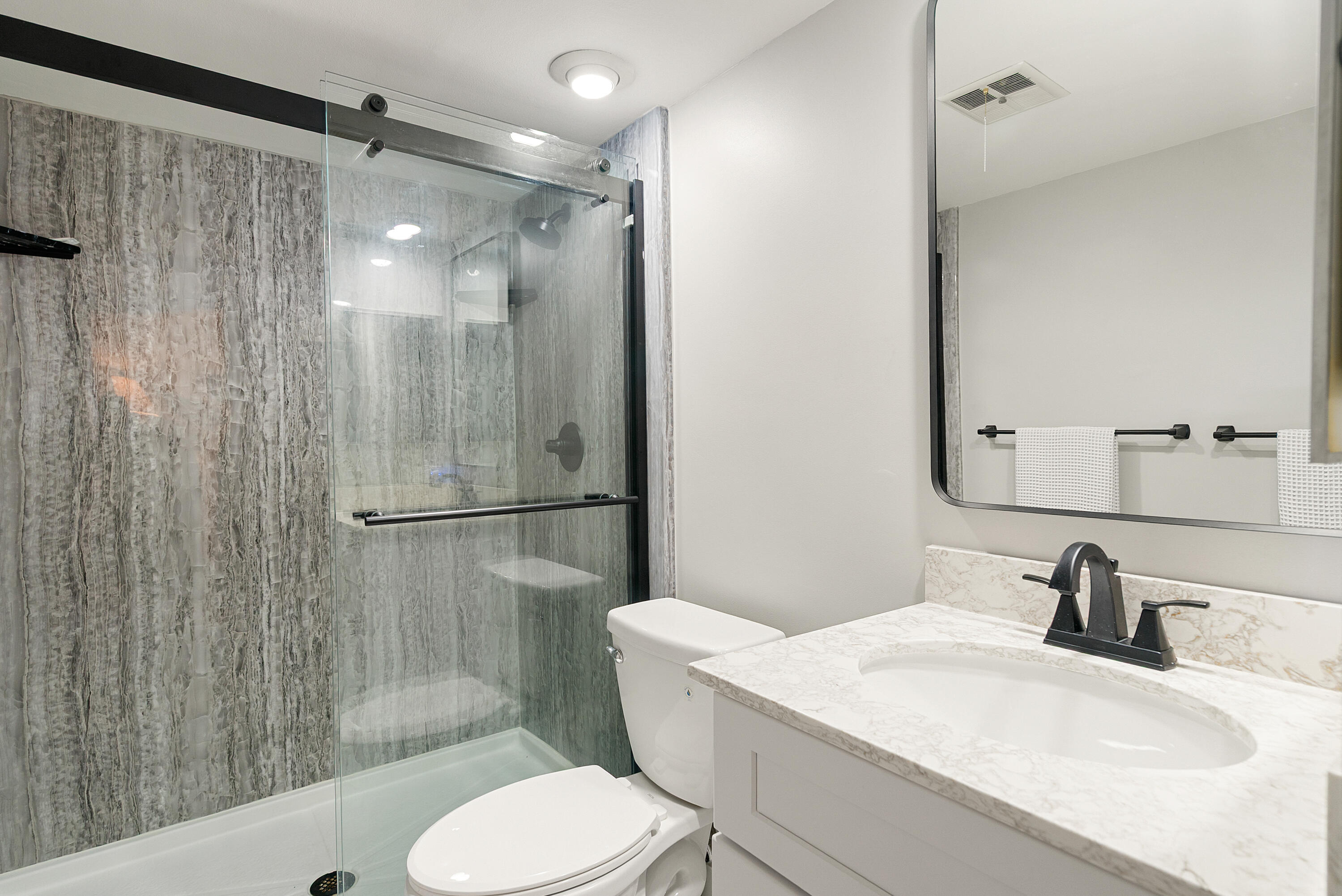 601 W Ocean Drive Unit: 411C