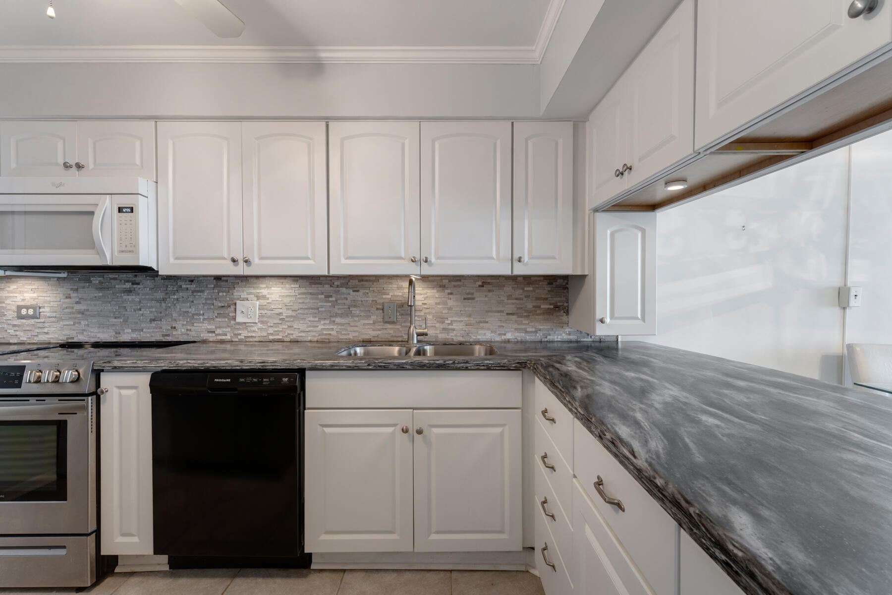 1115 Sombrero Boulevard 102B